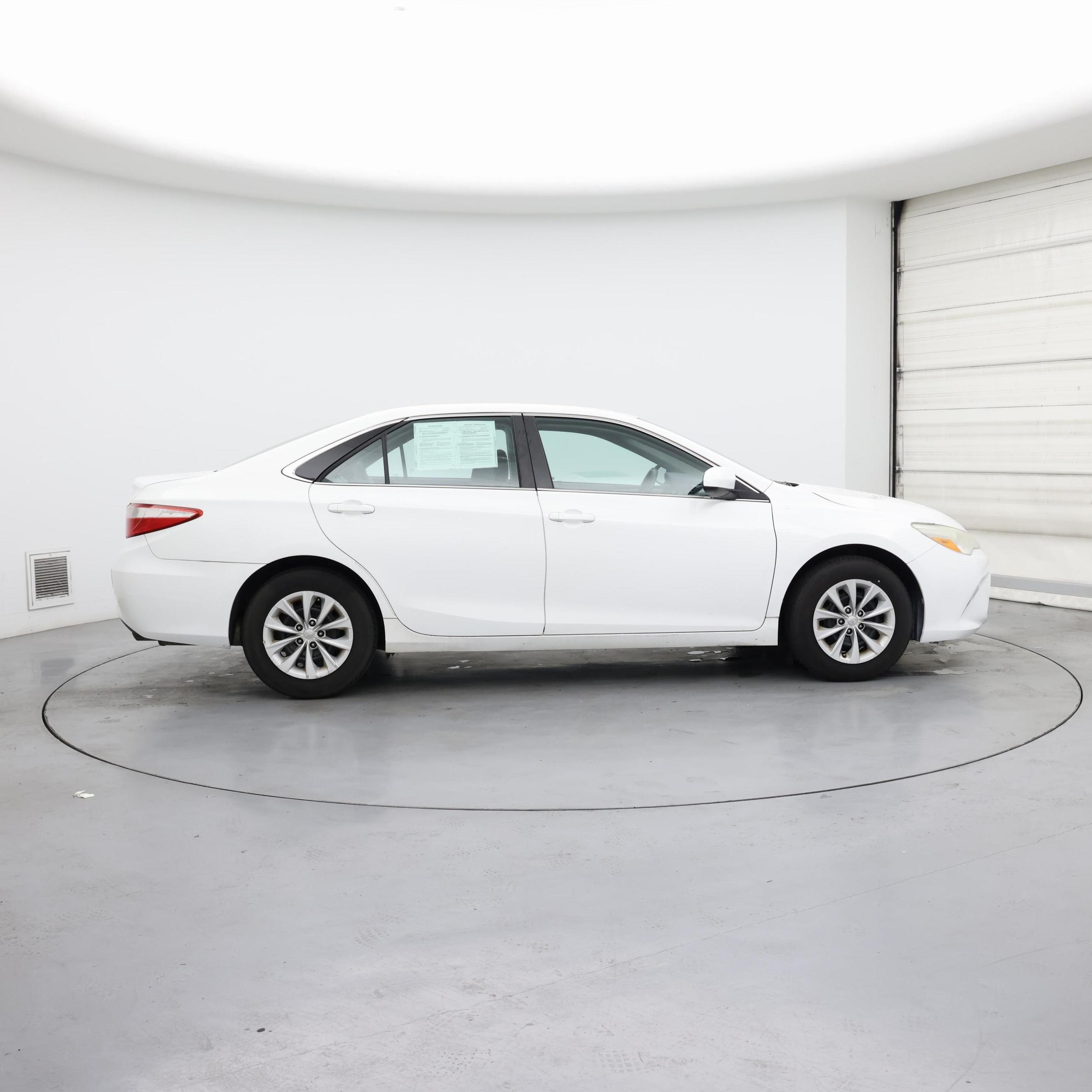 Thumbnail: 2015 Toyota Camry - 7