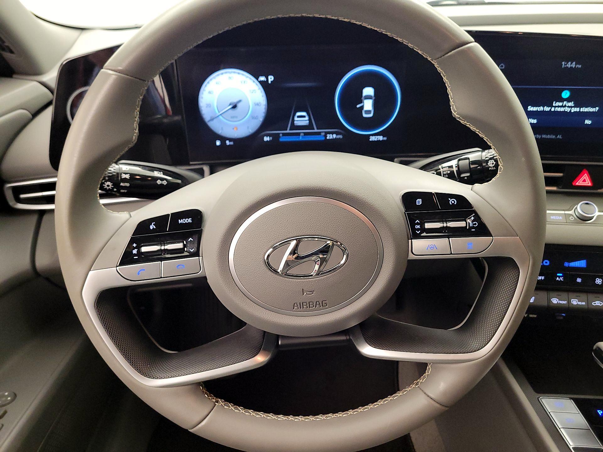 Thumbnail: 2023 Hyundai Elantra - 10