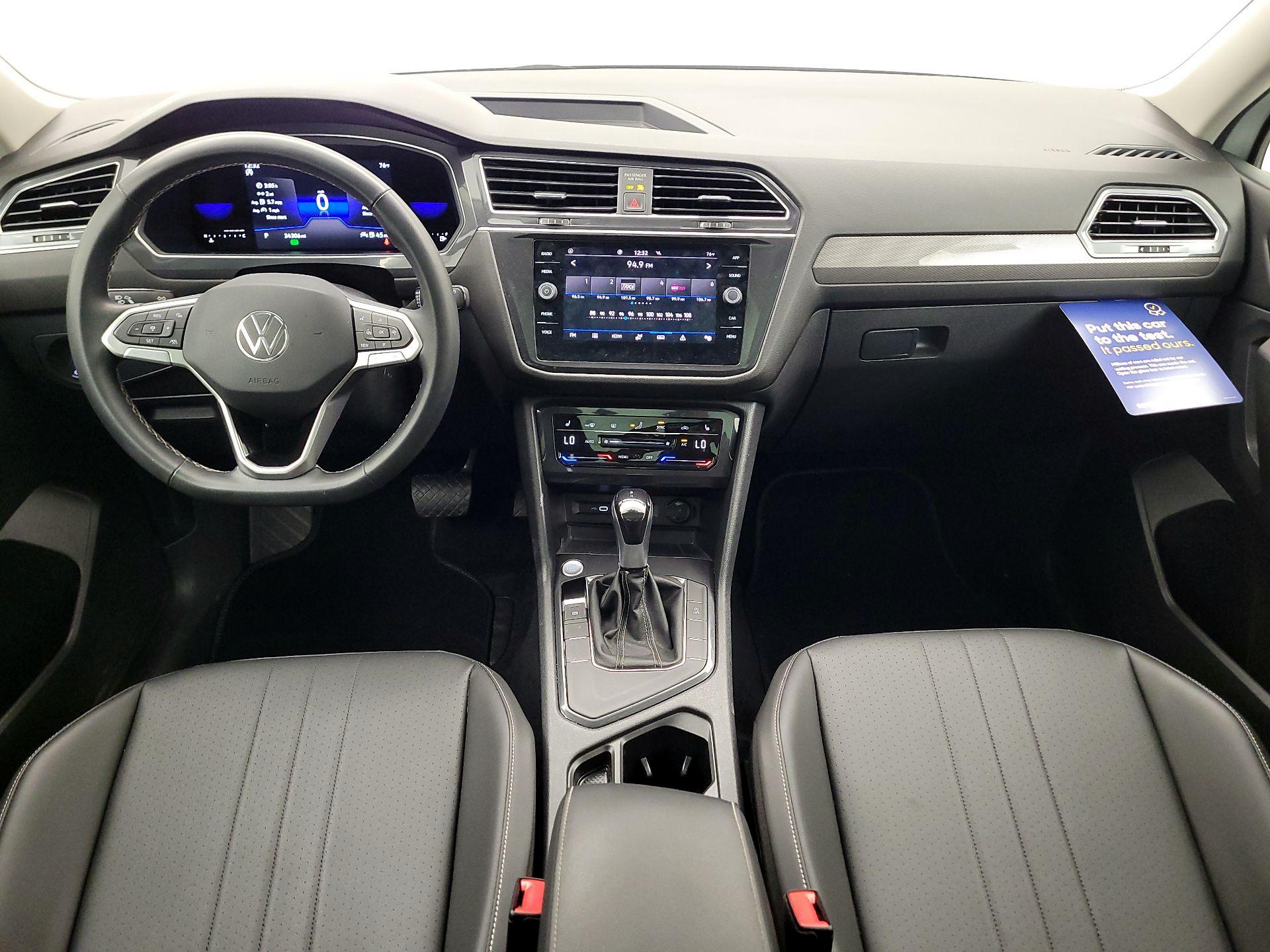 Thumbnail: 2022 Volkswagen Tiguan - 9
