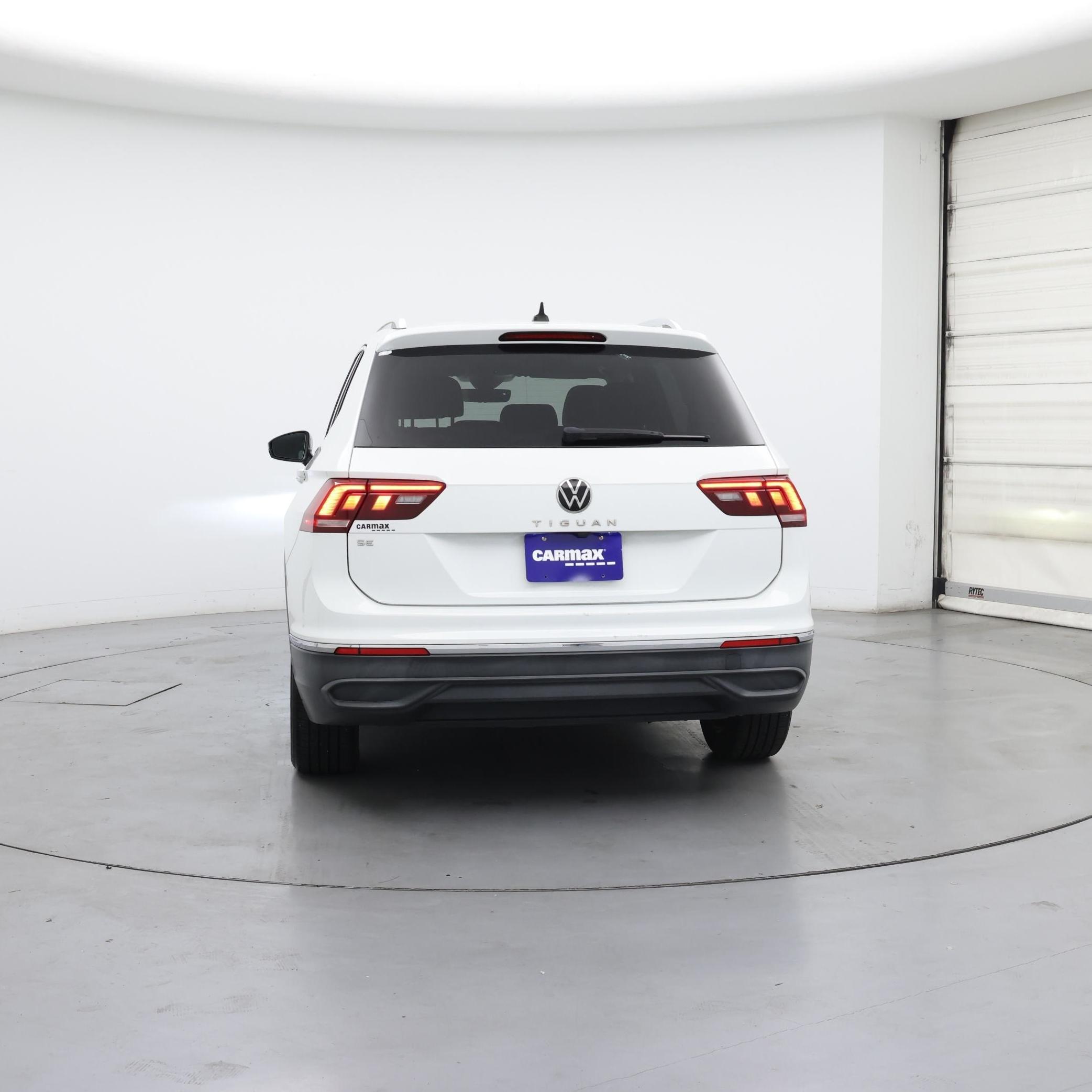 Thumbnail: 2022 Volkswagen Tiguan - 6