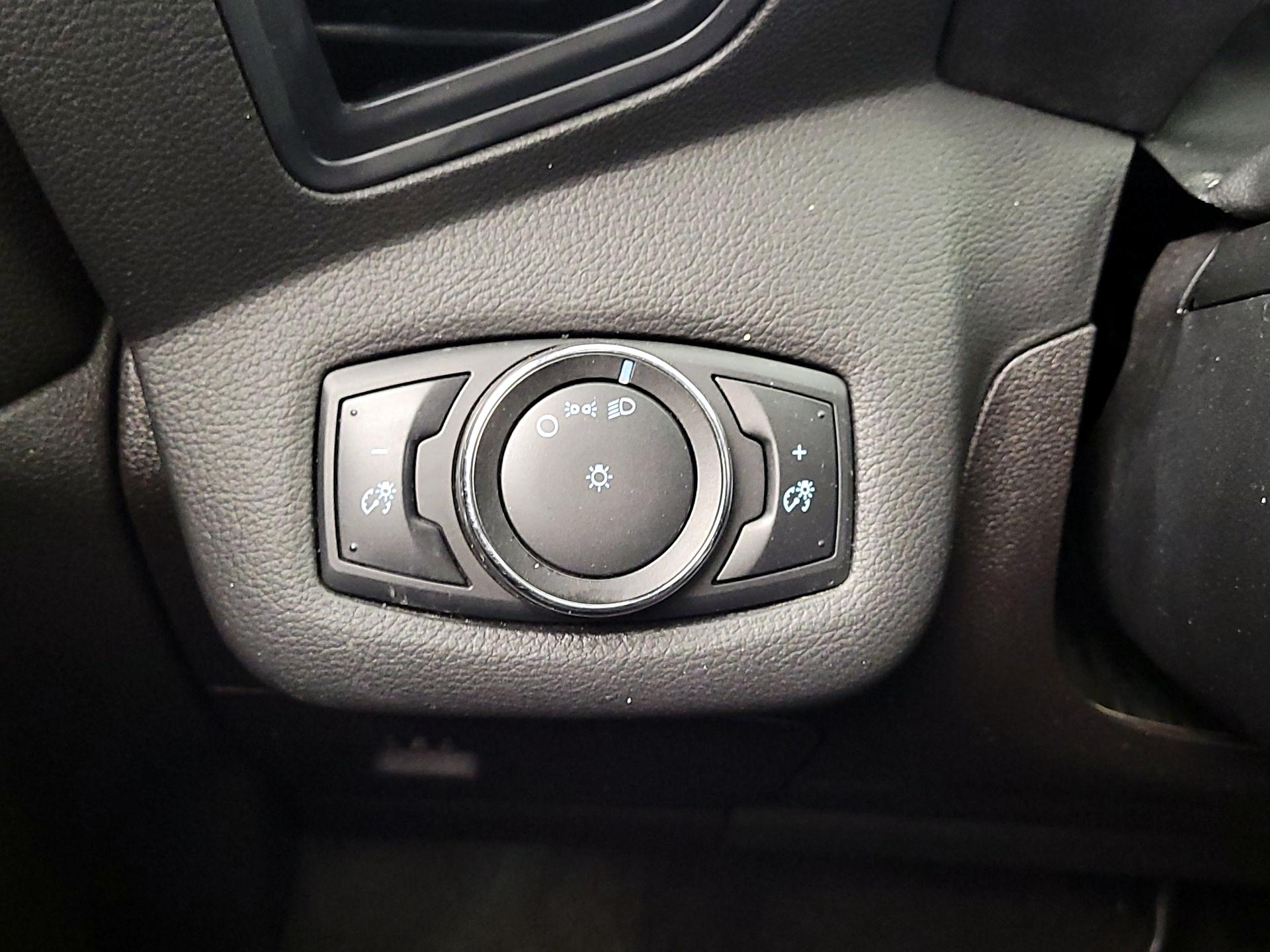 Thumbnail: 2014 Ford Escape - 13
