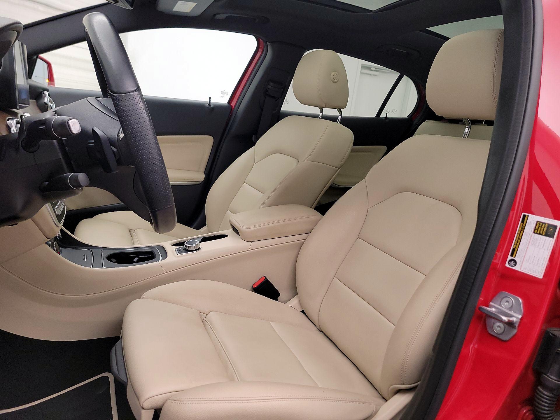 Thumbnail: 2019 Mercedes-Benz GLA - 11