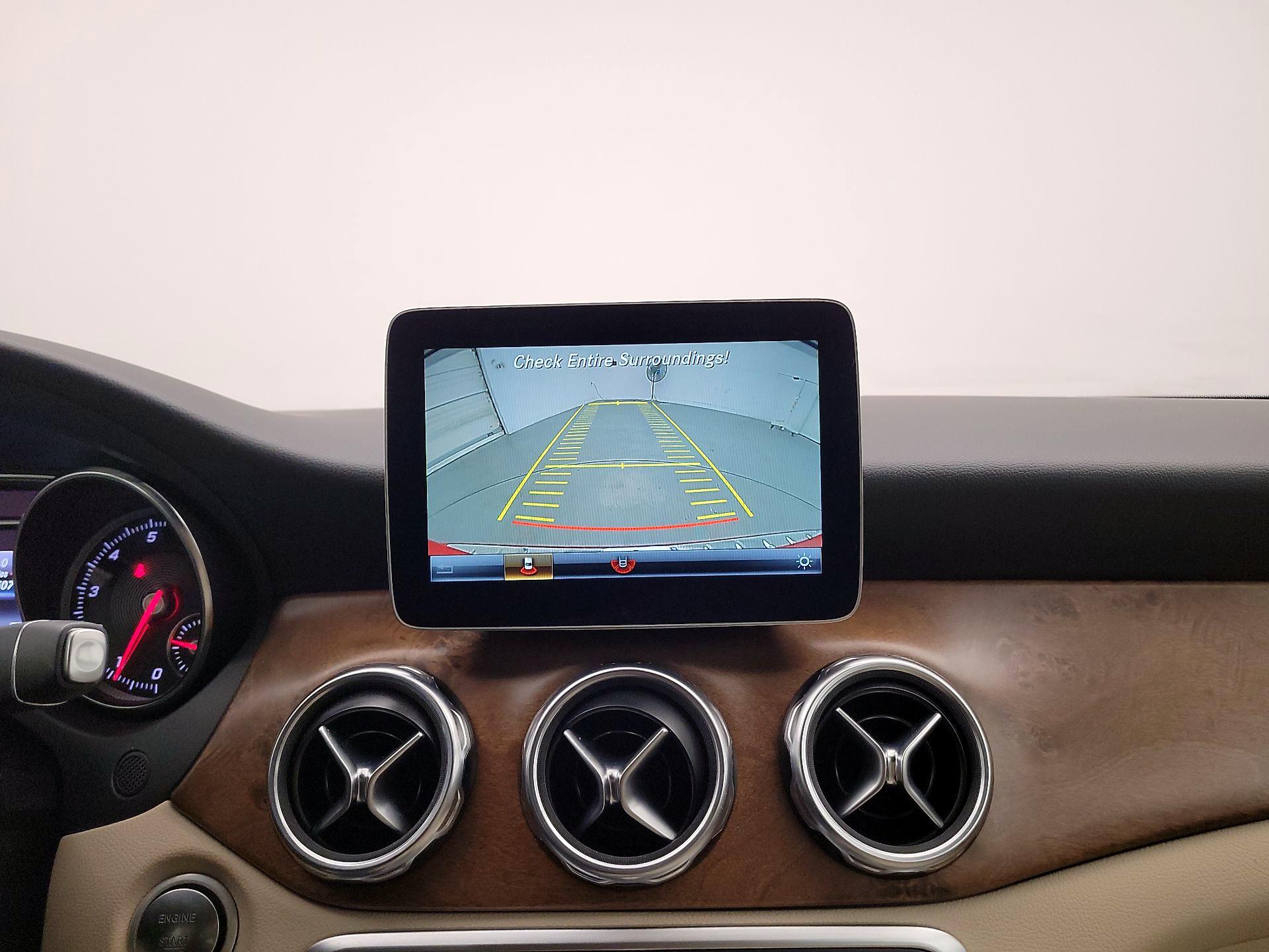 Thumbnail: 2019 Mercedes-Benz GLA - 14