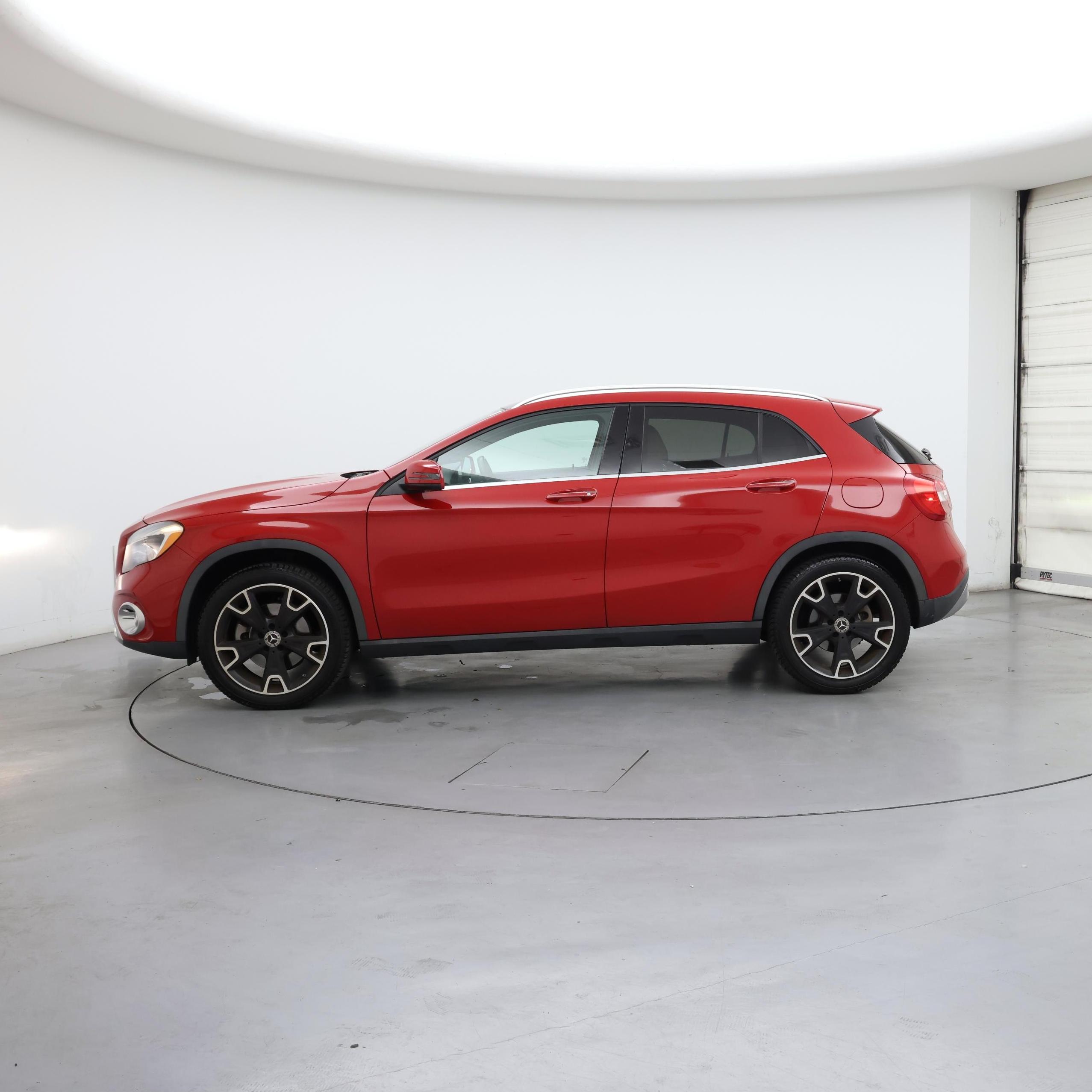 Thumbnail: 2019 Mercedes-Benz GLA - 3