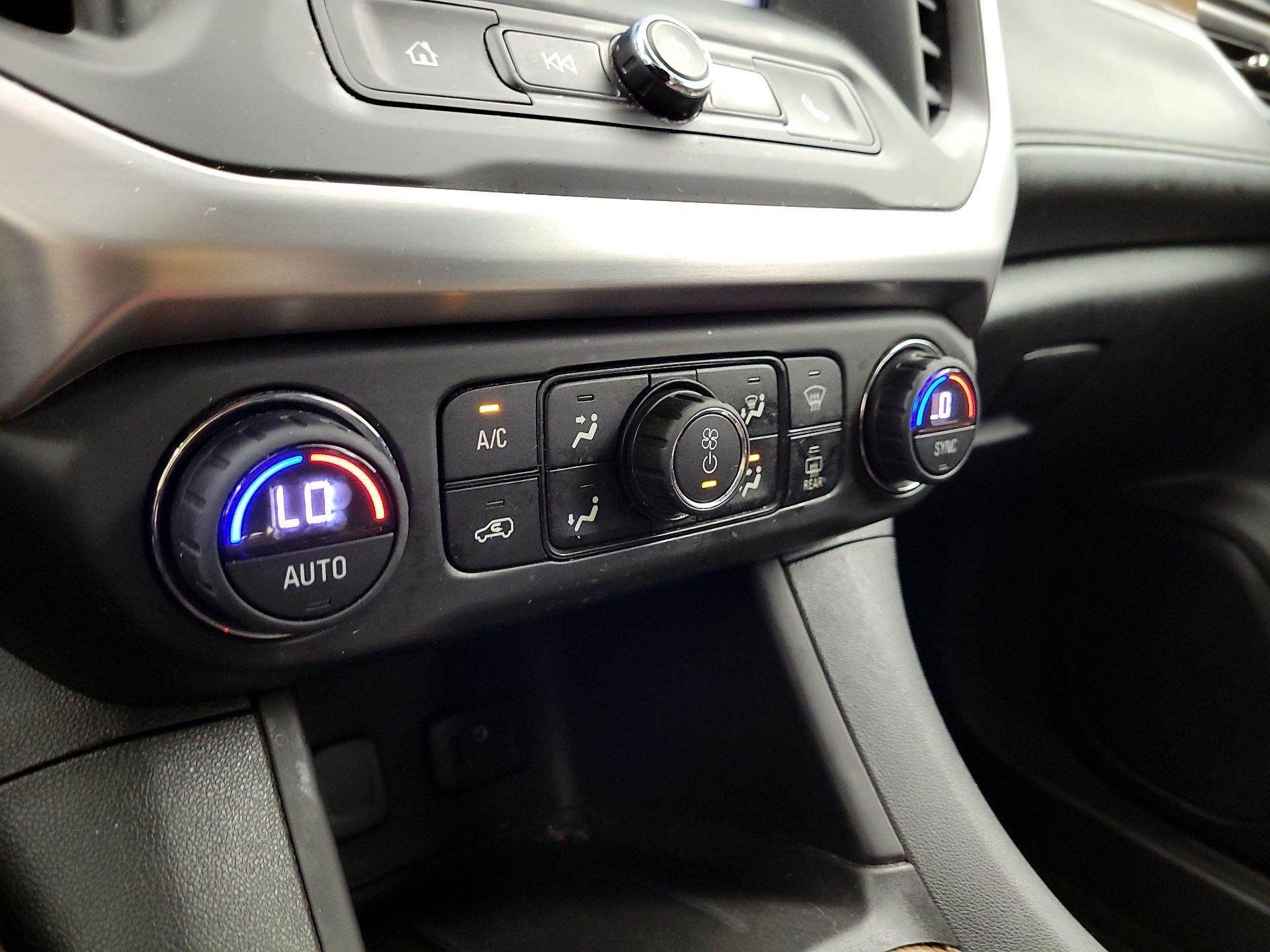 Thumbnail: 2018 GMC Acadia - 16