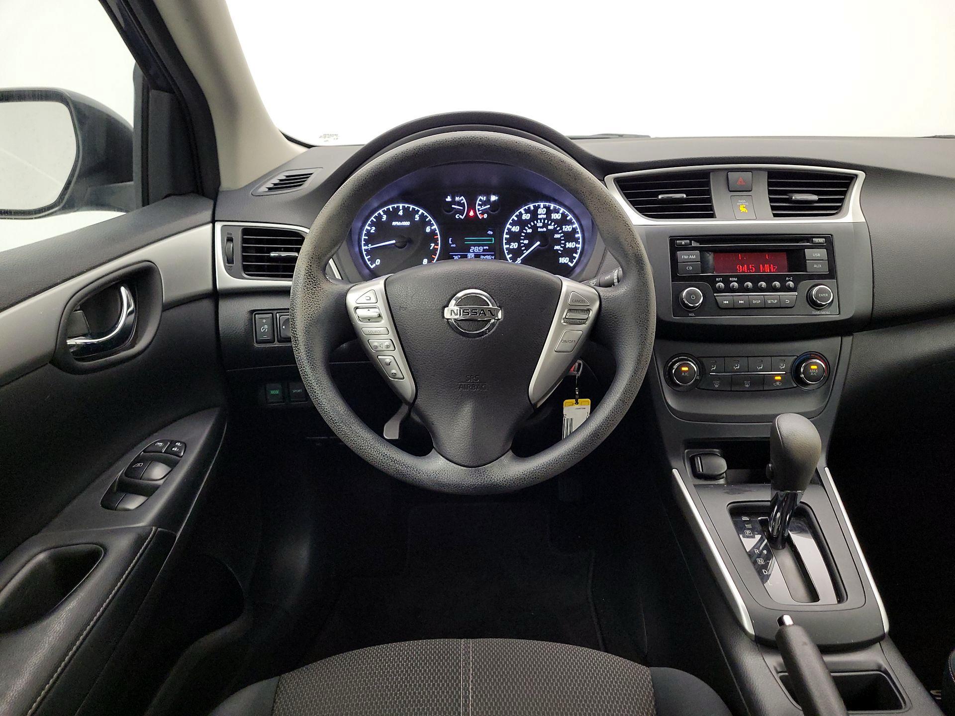 Thumbnail: 2017 Nissan Sentra - 10