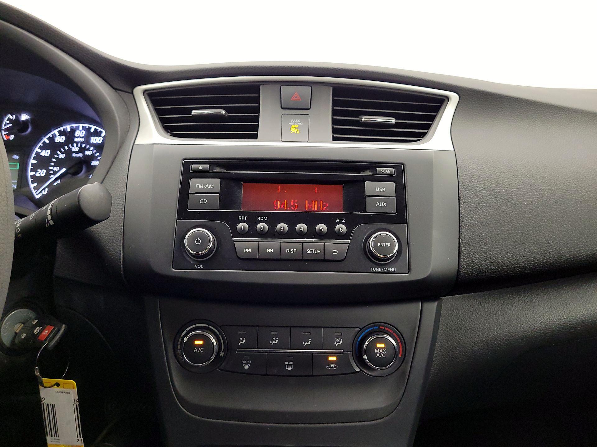 Thumbnail: 2017 Nissan Sentra - 14