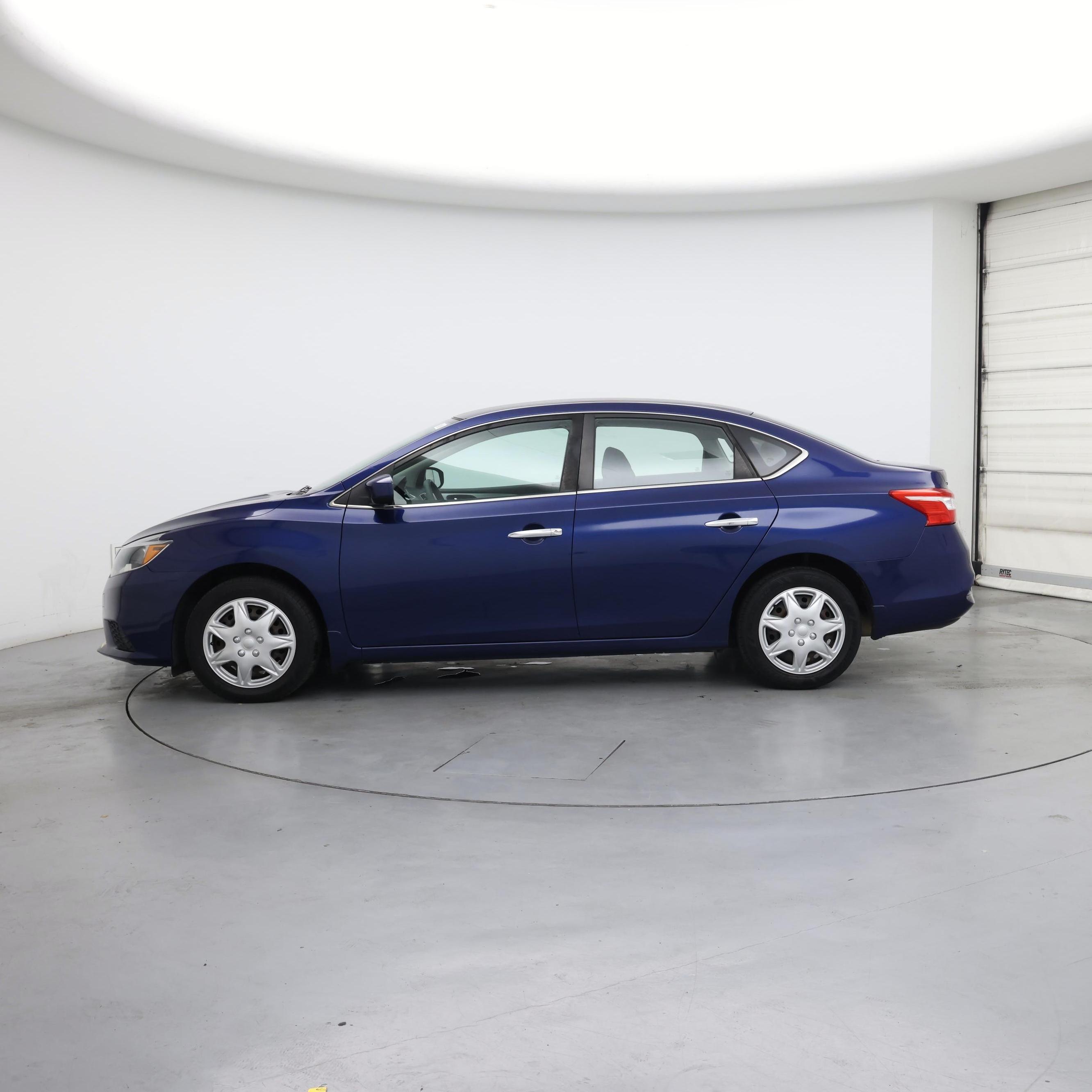 Thumbnail: 2017 Nissan Sentra - 3