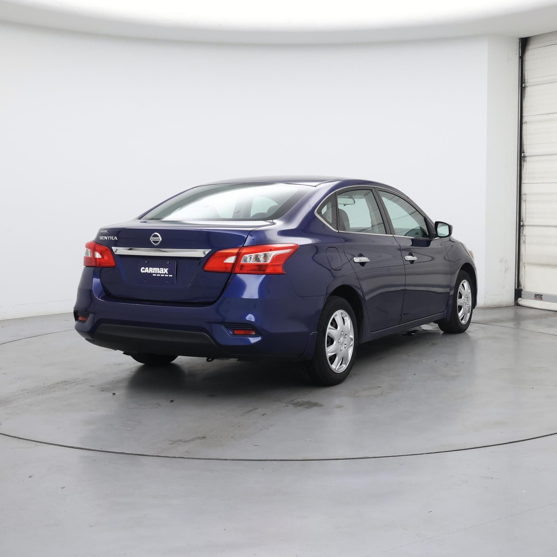 Thumbnail: 2017 Nissan Sentra - 8