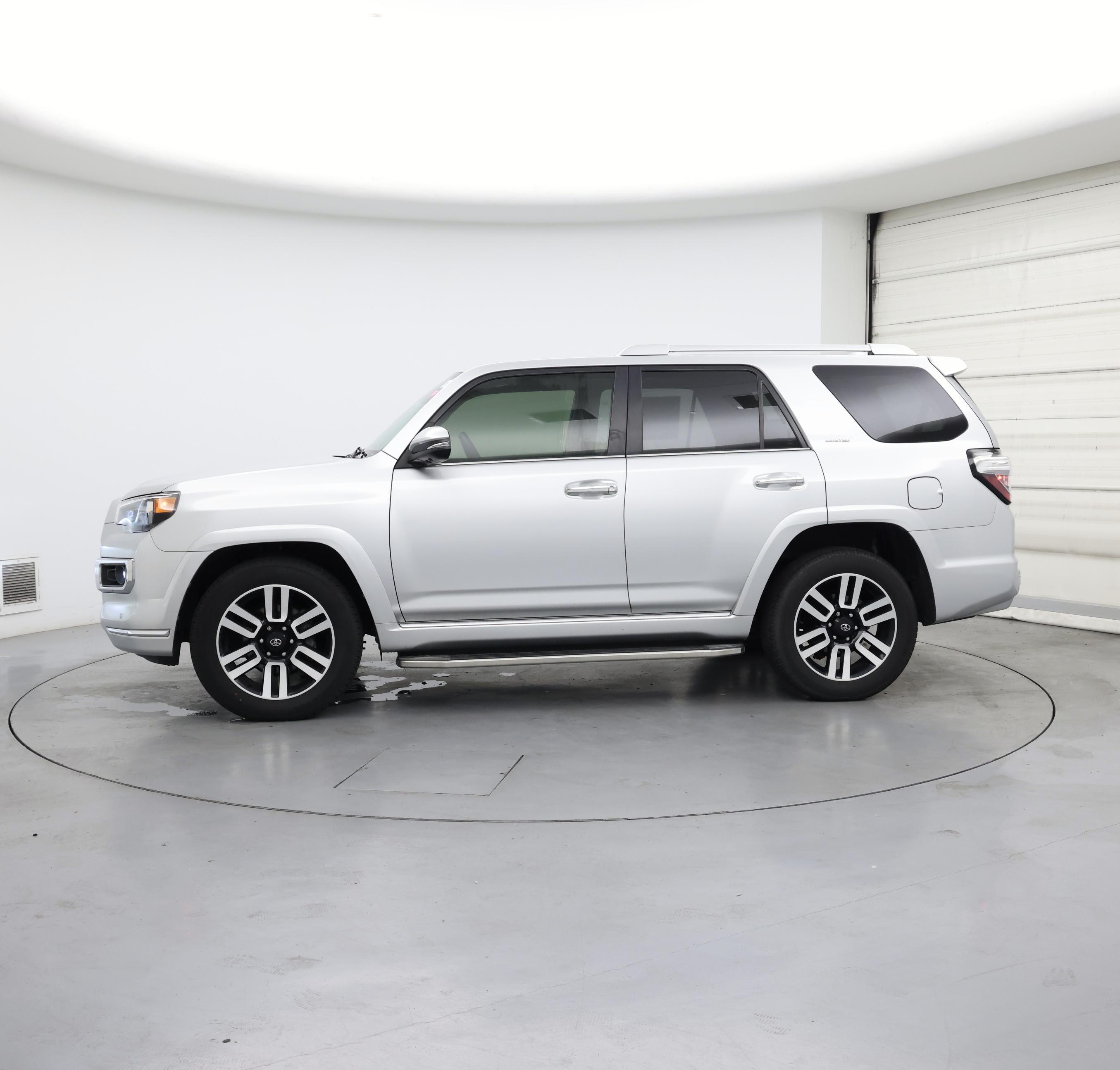 Thumbnail: 2022 Toyota 4Runner - 3