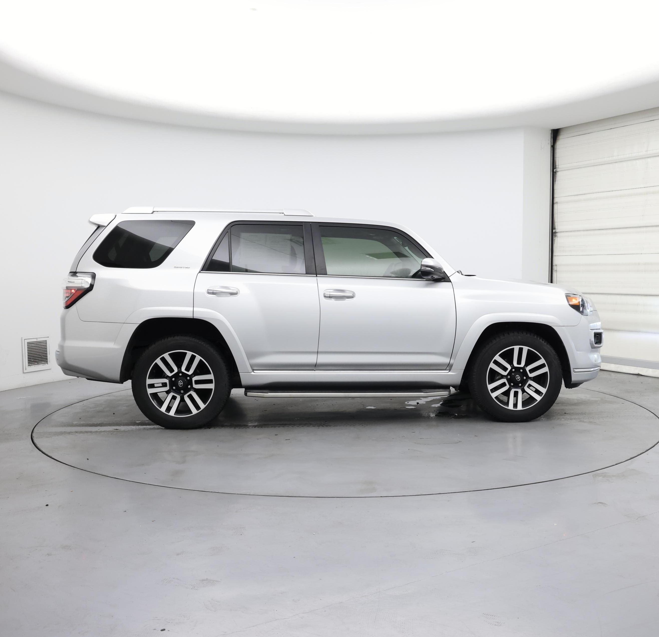 Thumbnail: 2022 Toyota 4Runner - 7