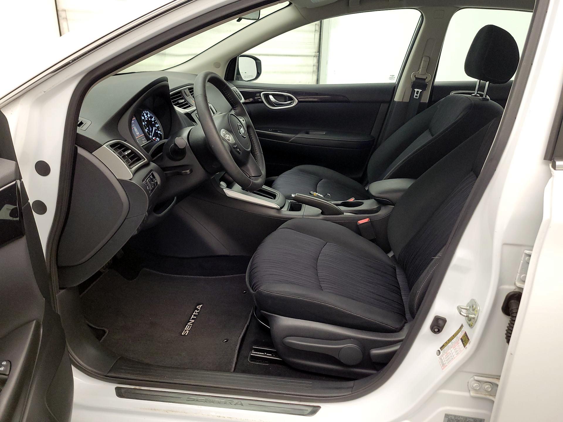 Thumbnail: 2019 Nissan Sentra - 11