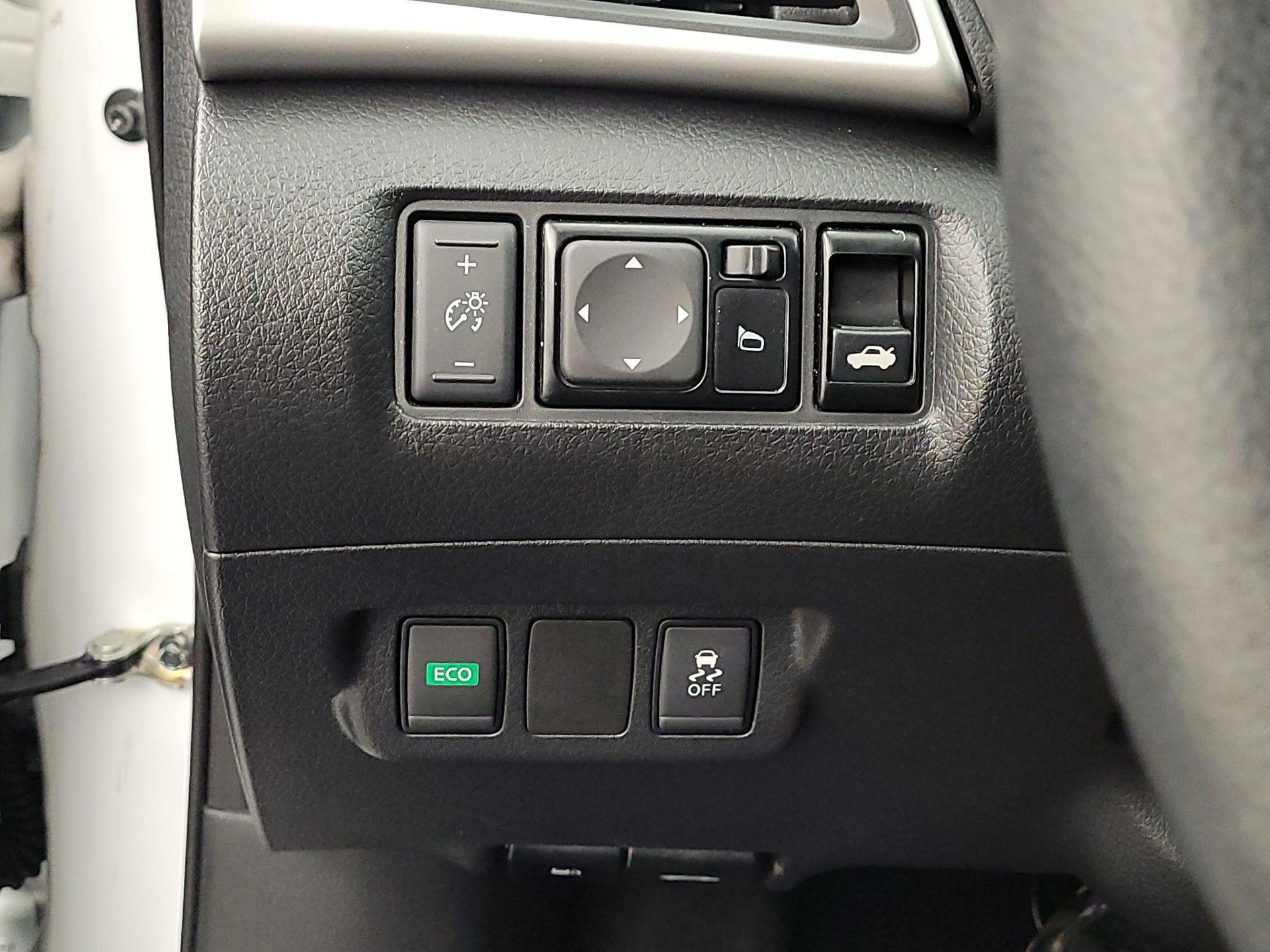 Thumbnail: 2019 Nissan Sentra - 13