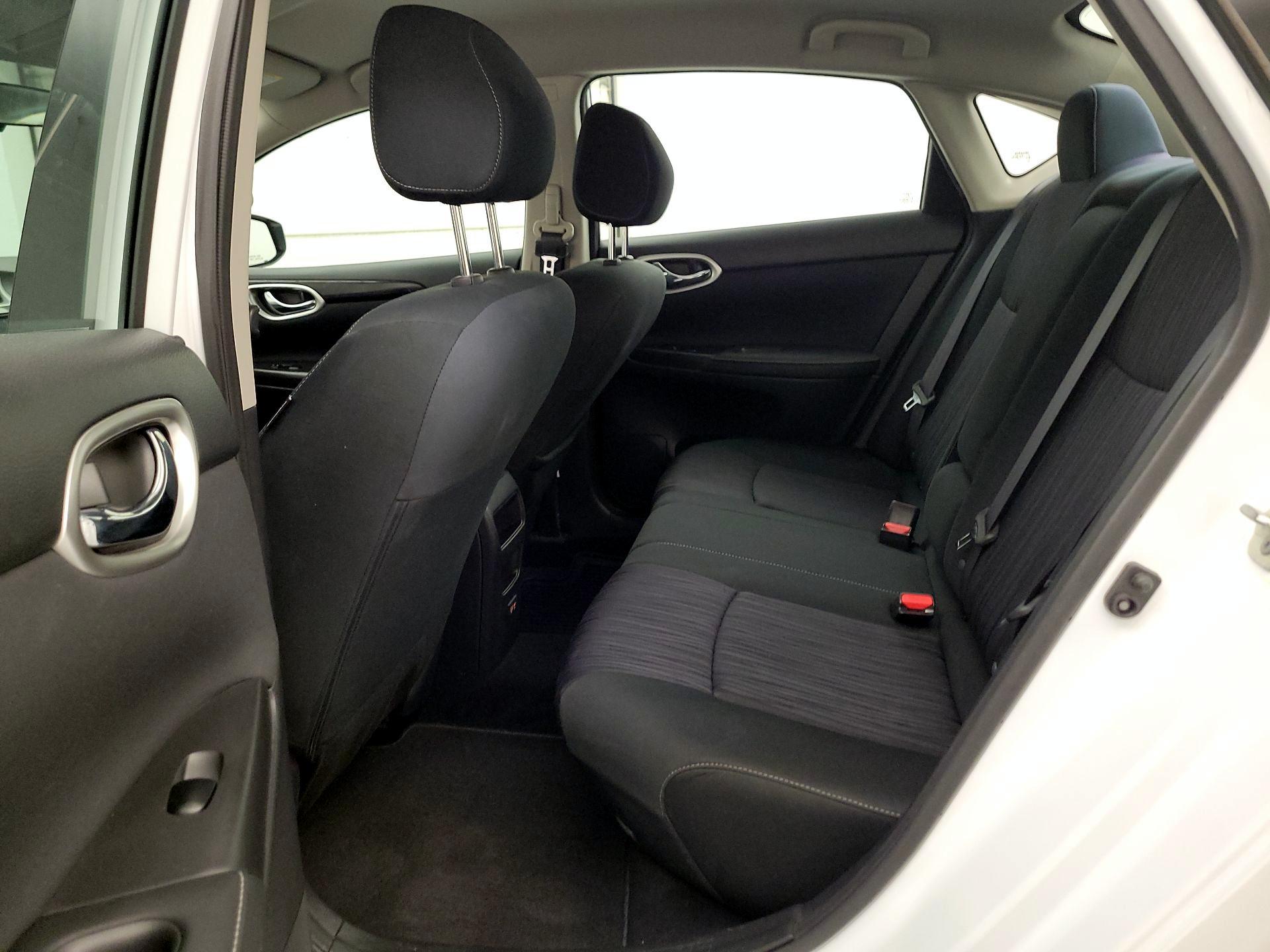 Thumbnail: 2019 Nissan Sentra - 17