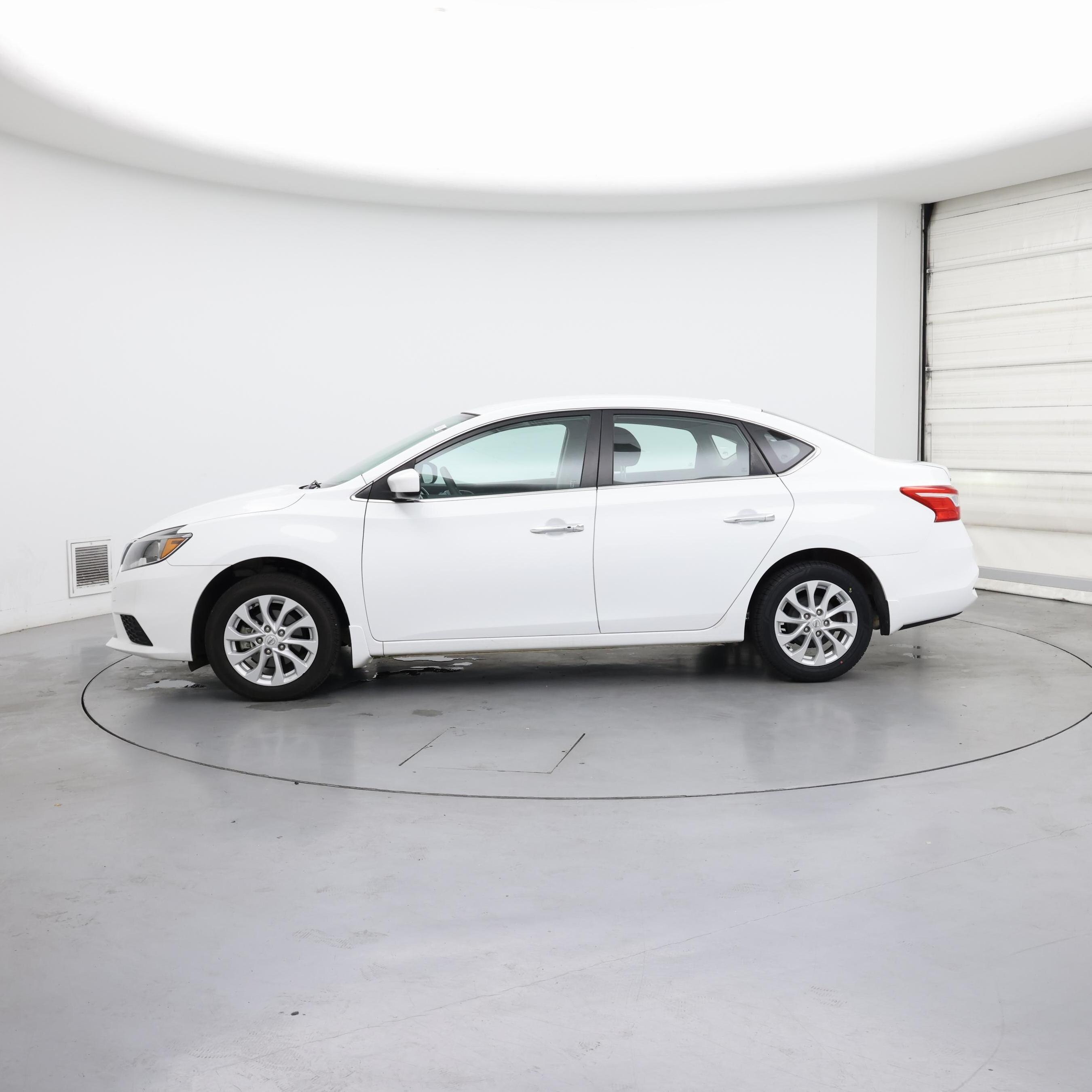 Thumbnail: 2019 Nissan Sentra - 3