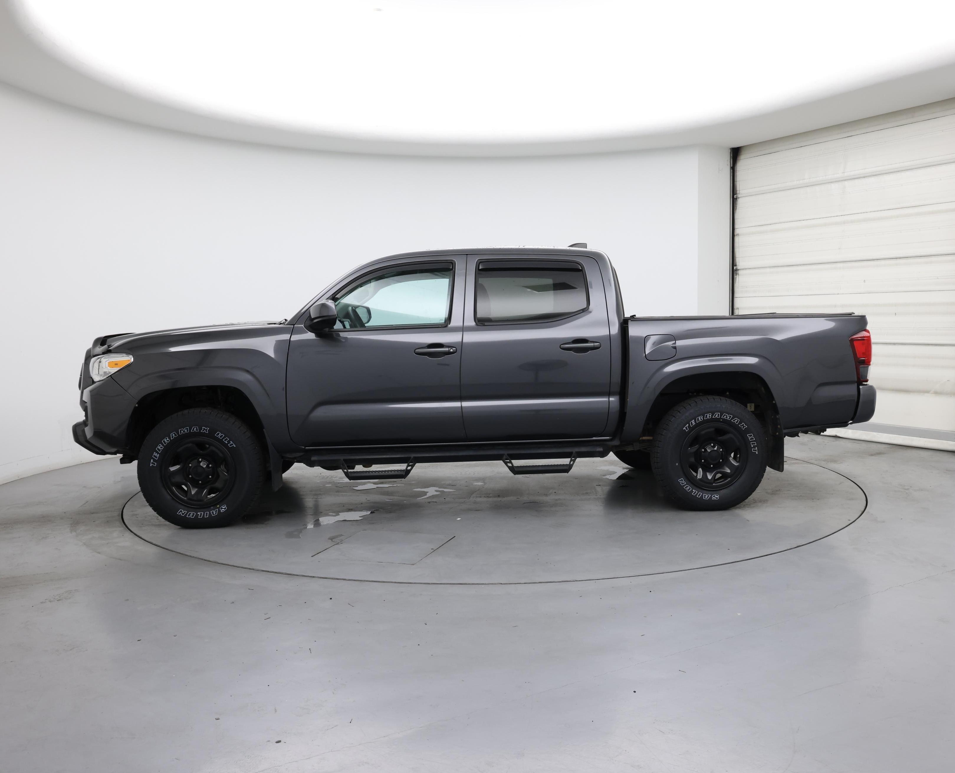 Thumbnail: 2020 Toyota Tacoma - 3