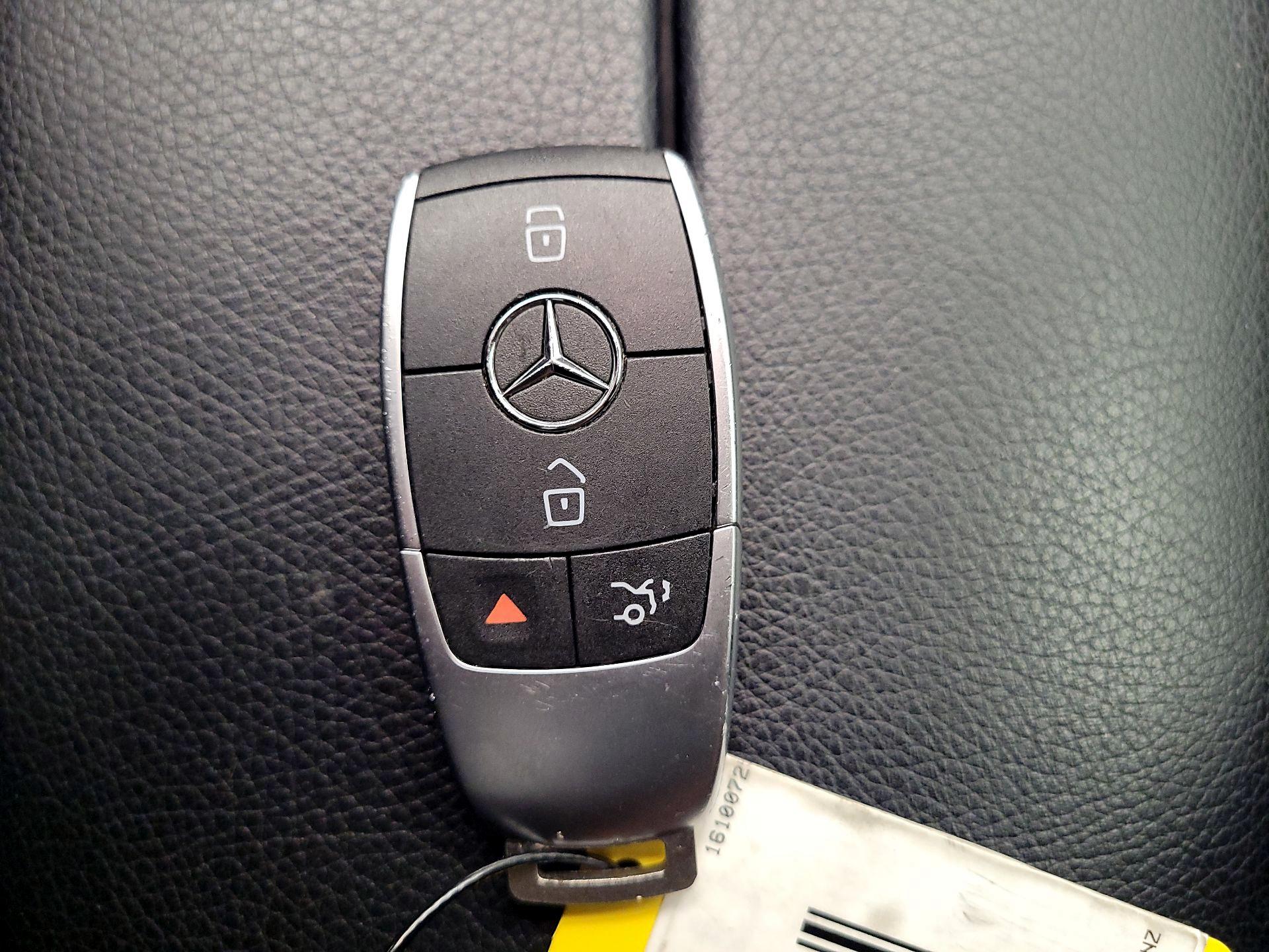 Thumbnail: 2020 Mercedes-Benz GLC - 18