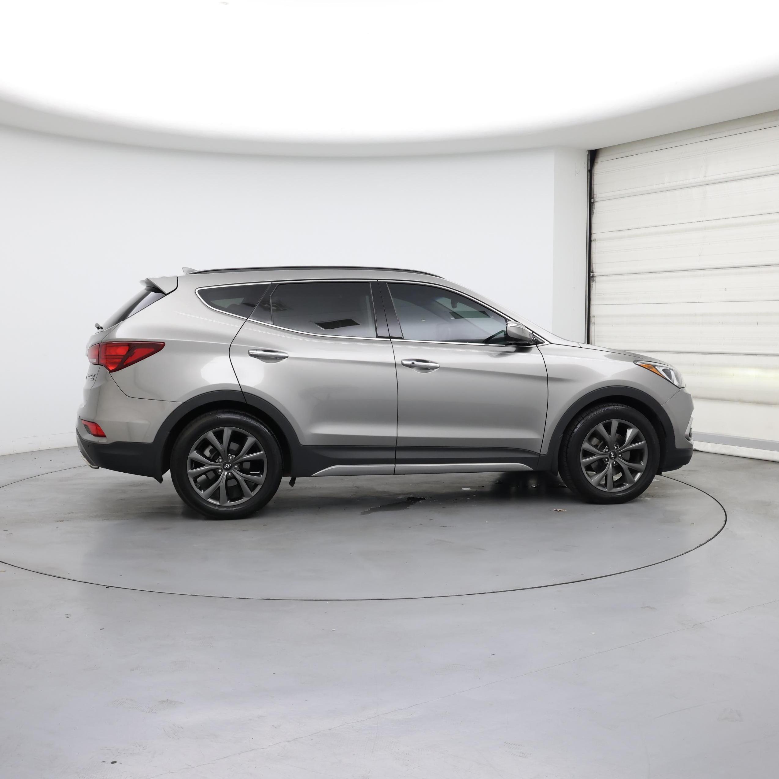 Thumbnail: 2017 Hyundai Santa Fe - 7