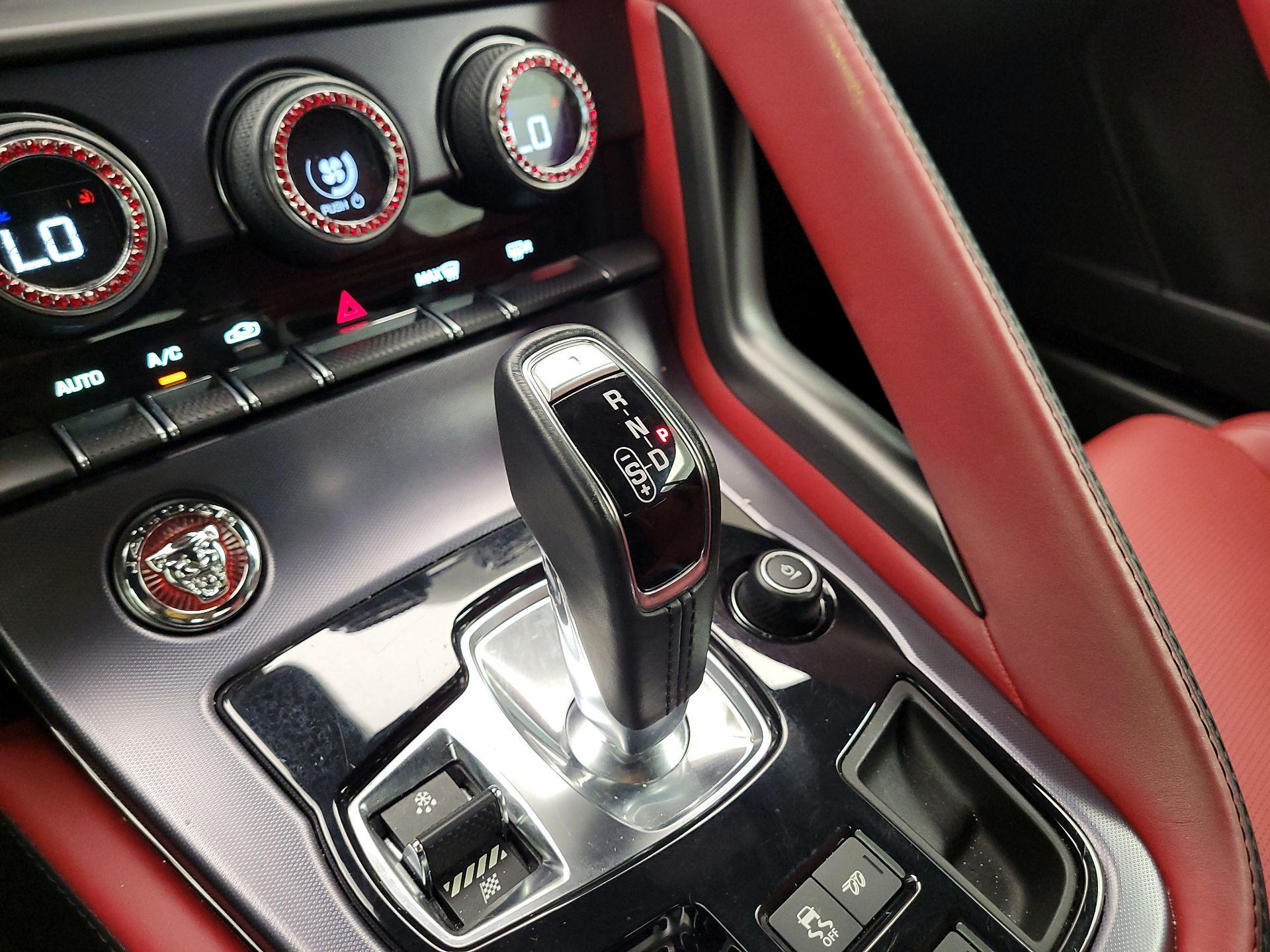 Thumbnail: 2019 Jaguar F-Type - 18