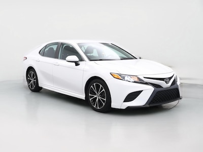 White 2020 Toyota Camry SE