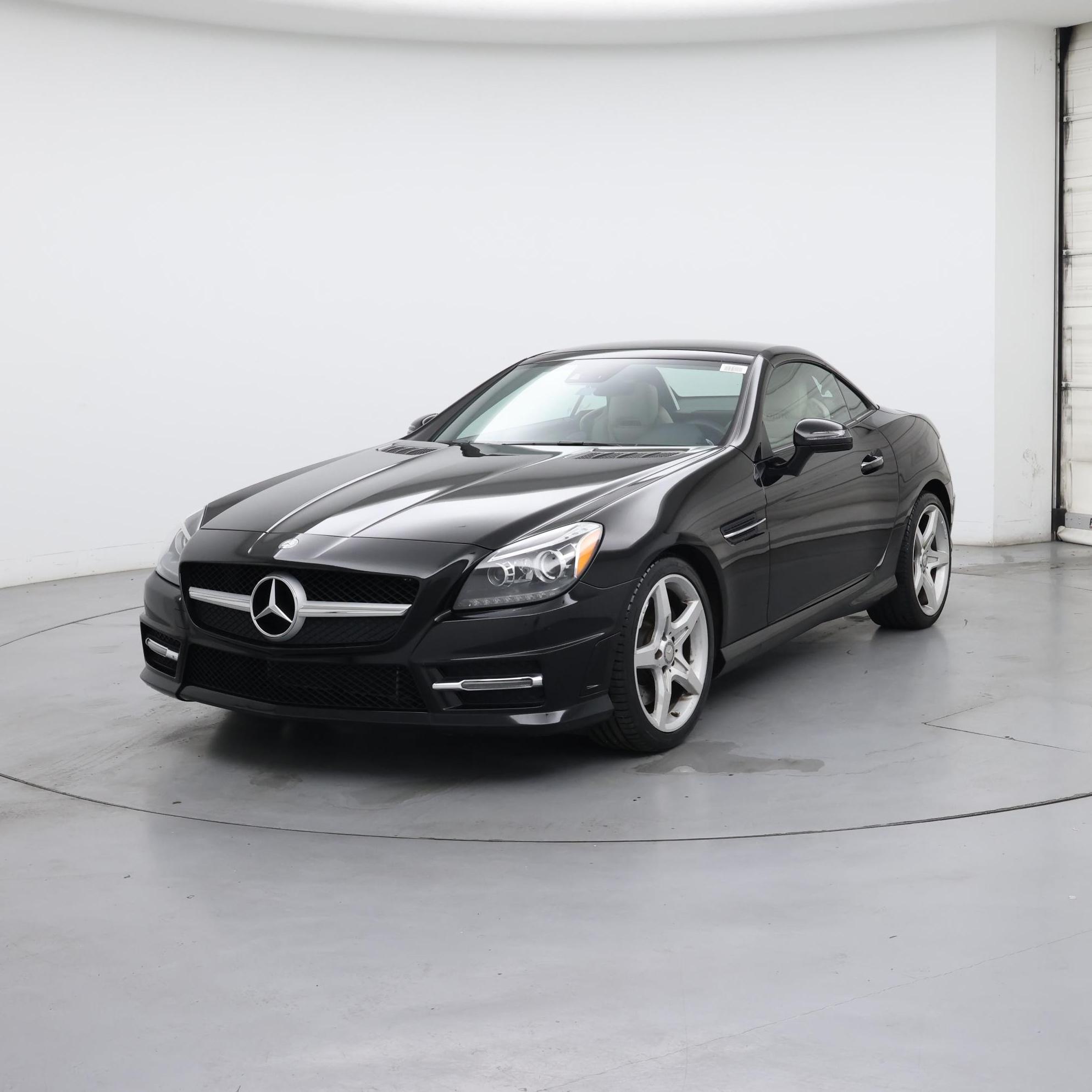 Thumbnail: 2016 Mercedes-Benz SLK - 4