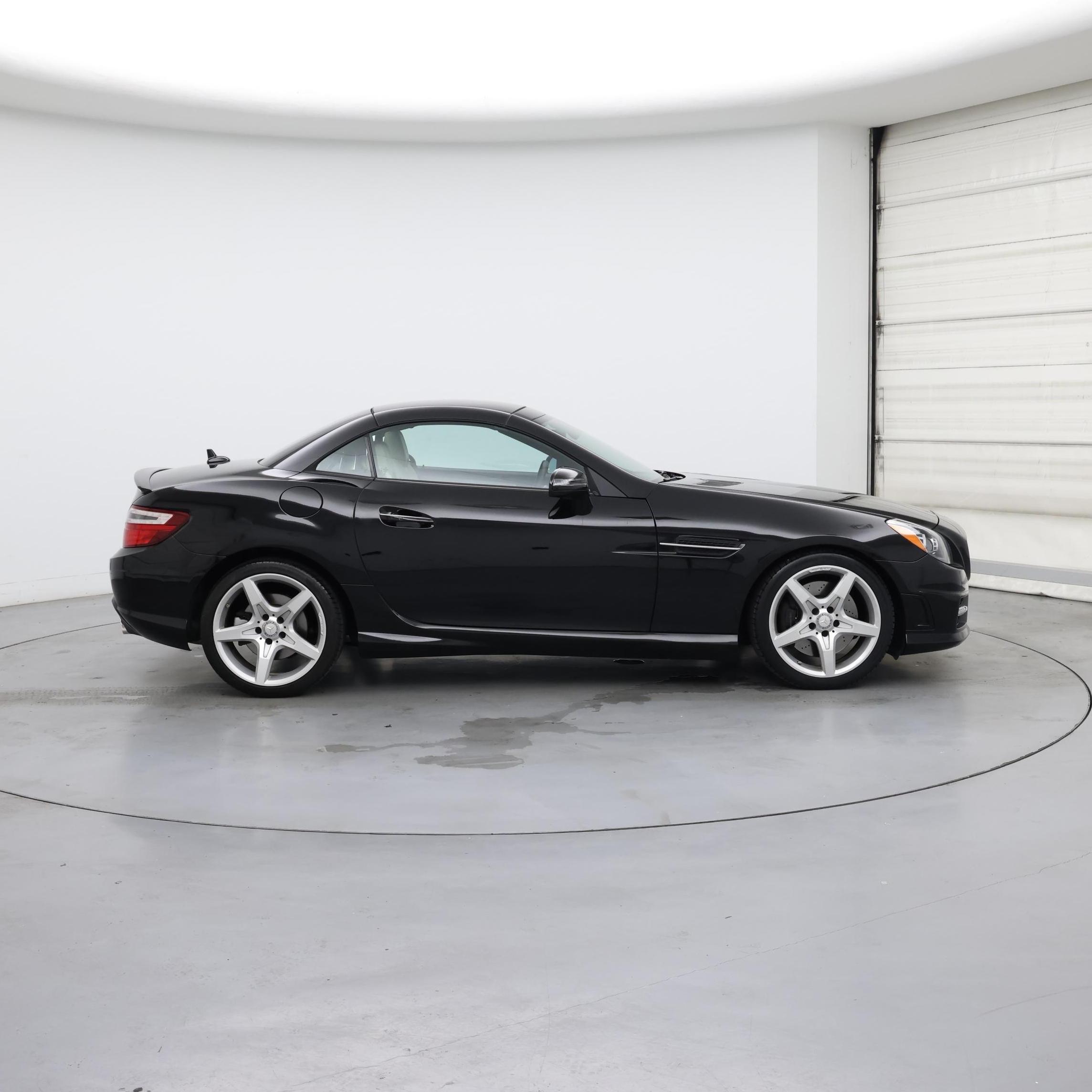 Thumbnail: 2016 Mercedes-Benz SLK - 7