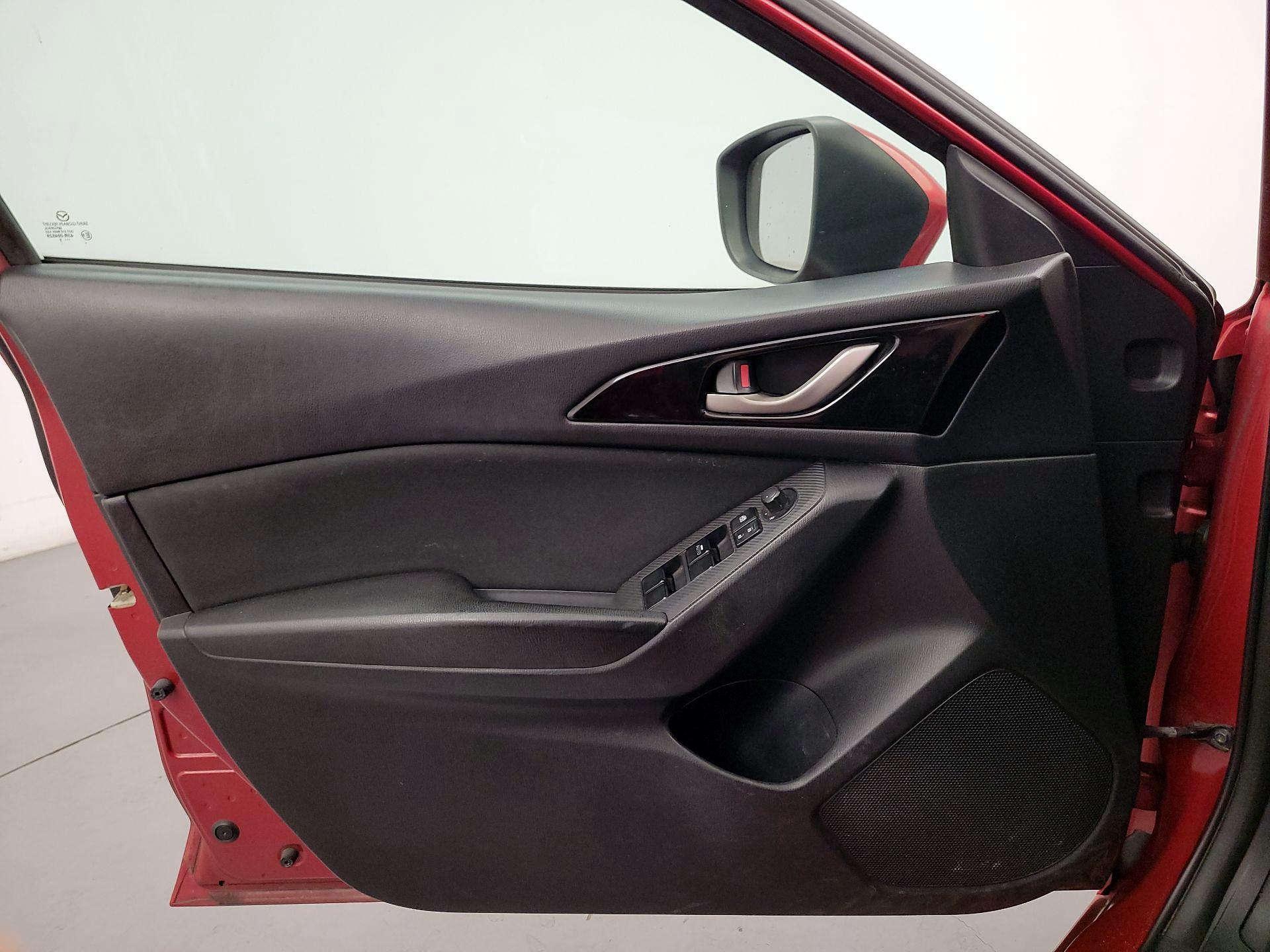 Thumbnail: 2015 Mazda Mazda3 - 12