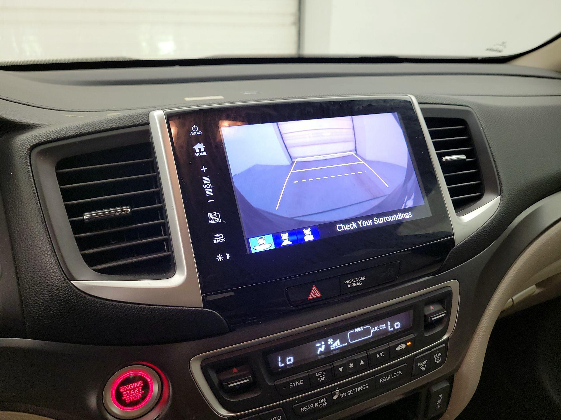 Thumbnail: 2018 Honda Pilot - 14