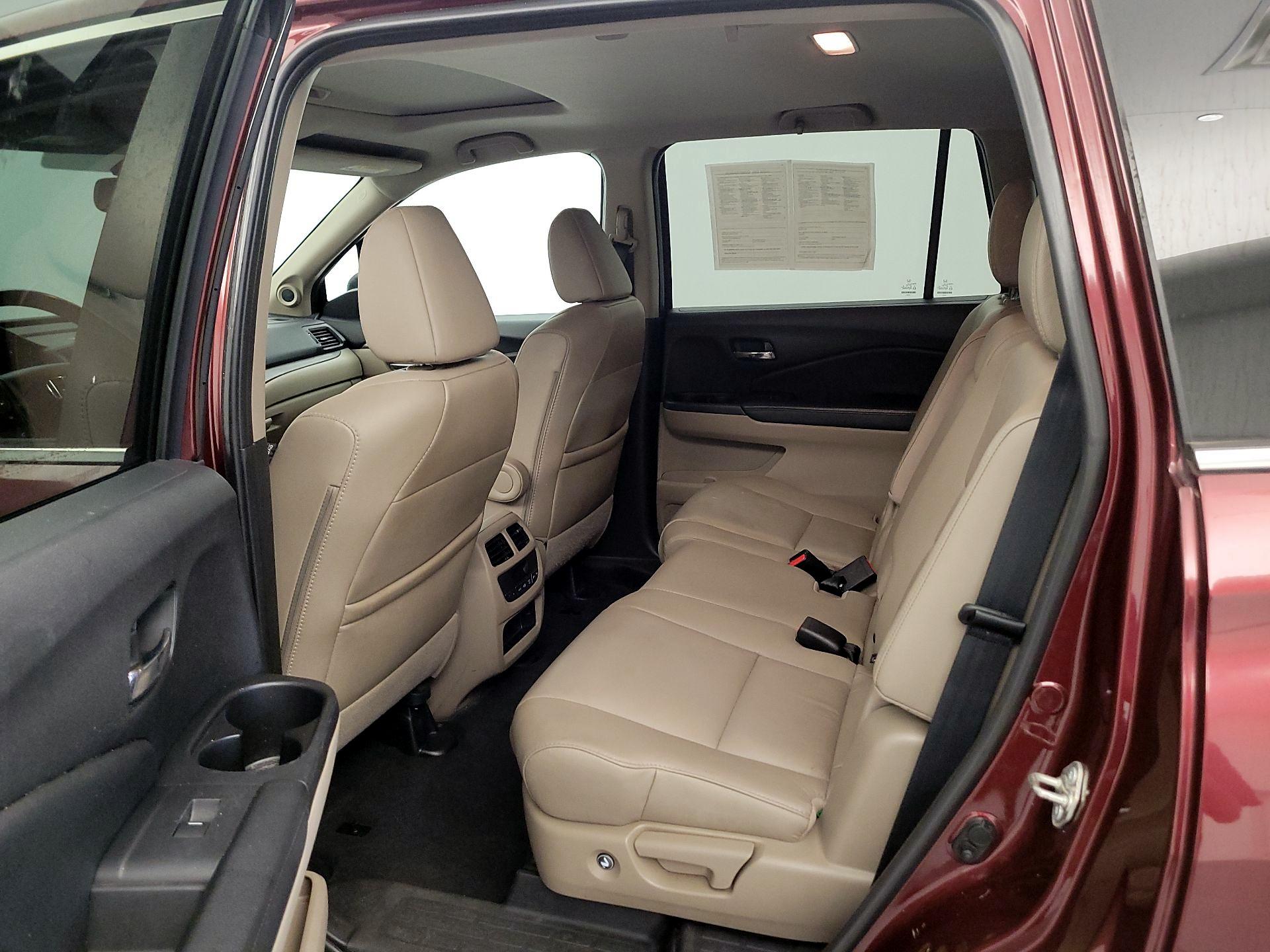Thumbnail: 2018 Honda Pilot - 18