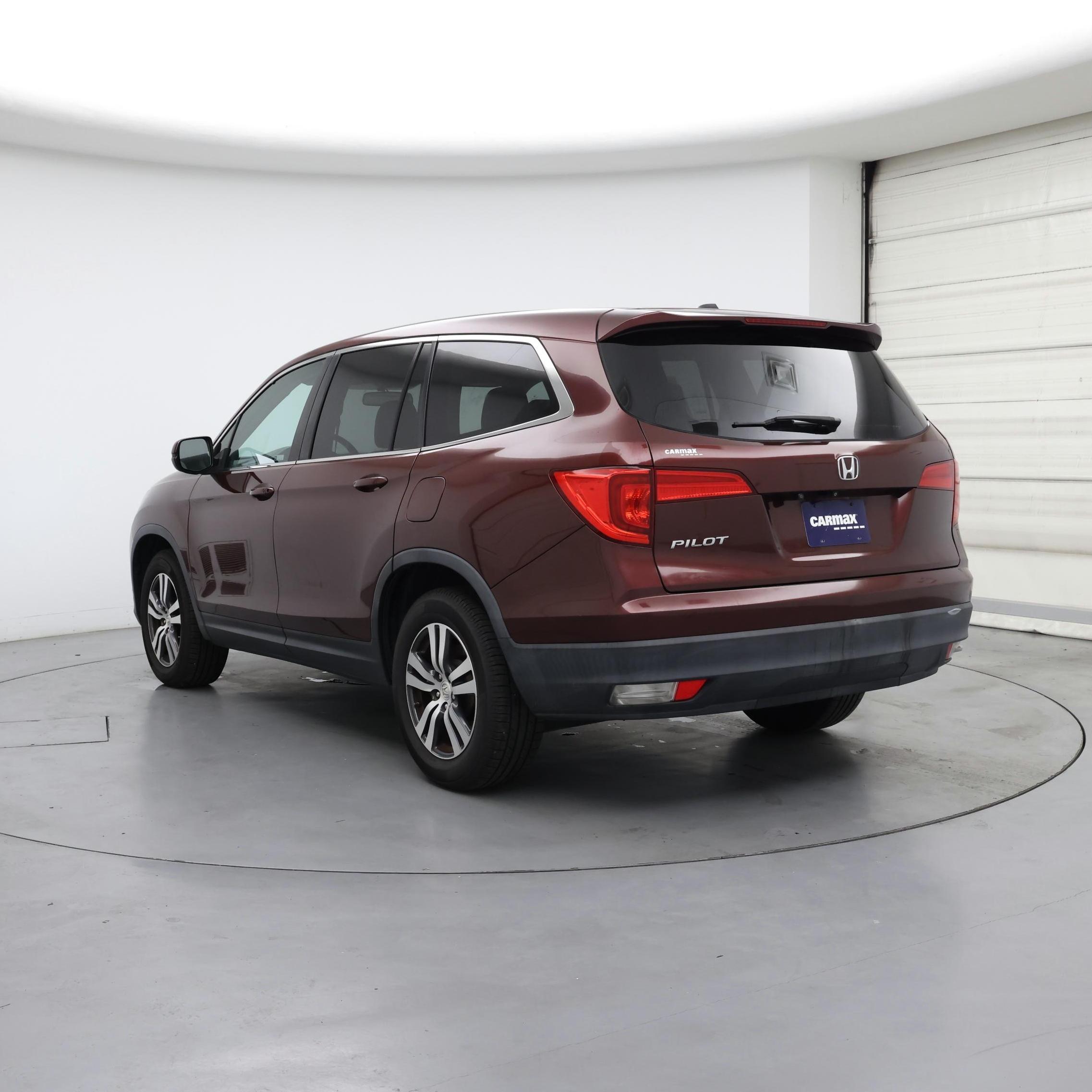 Thumbnail: 2018 Honda Pilot - 2