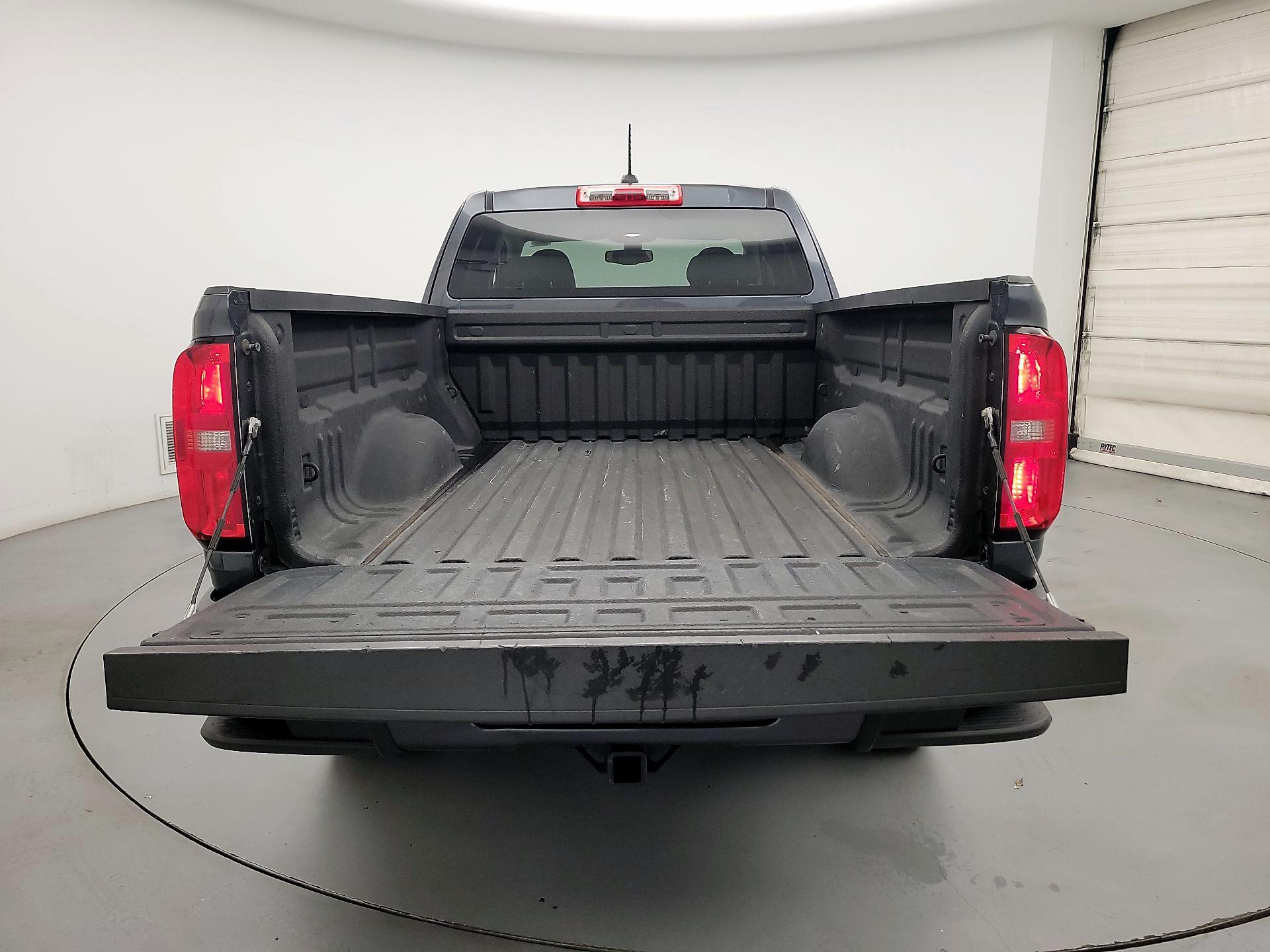 Thumbnail: 2017 Chevrolet Colorado - 16