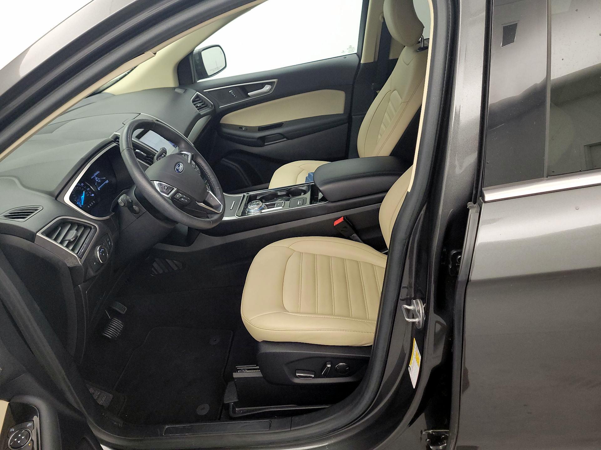 Thumbnail: 2019 Ford Edge - 11