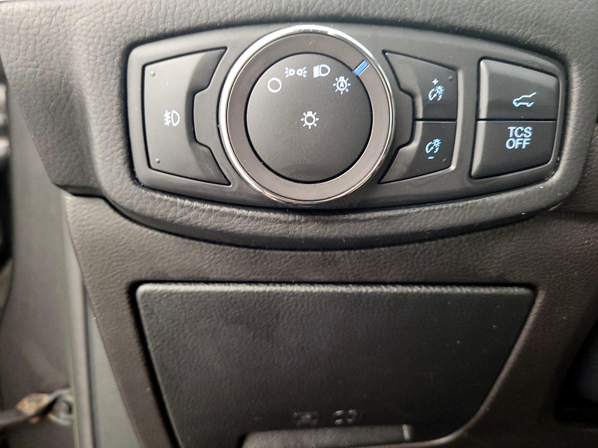 Thumbnail: 2019 Ford Edge - 13