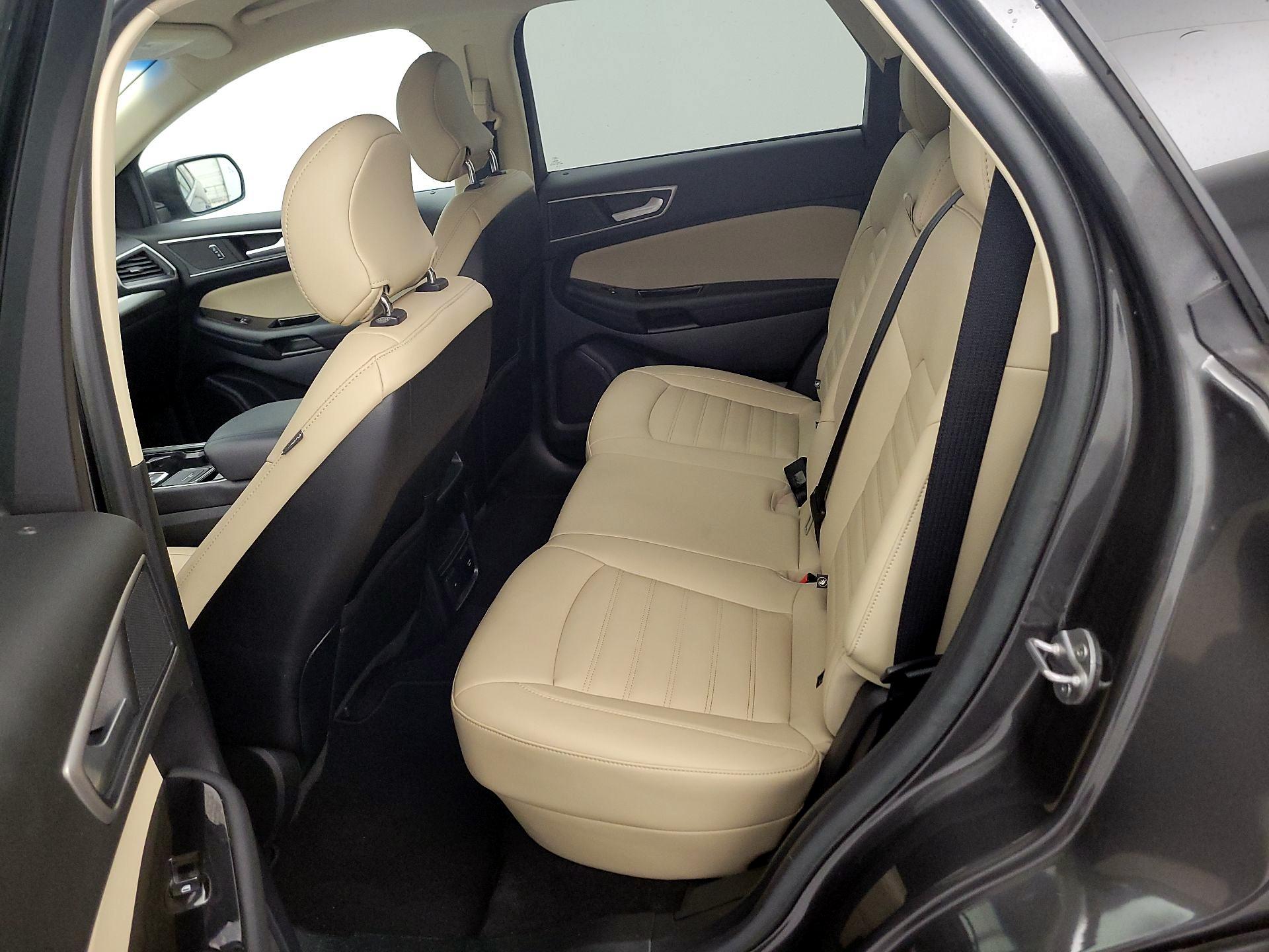 Thumbnail: 2019 Ford Edge - 19