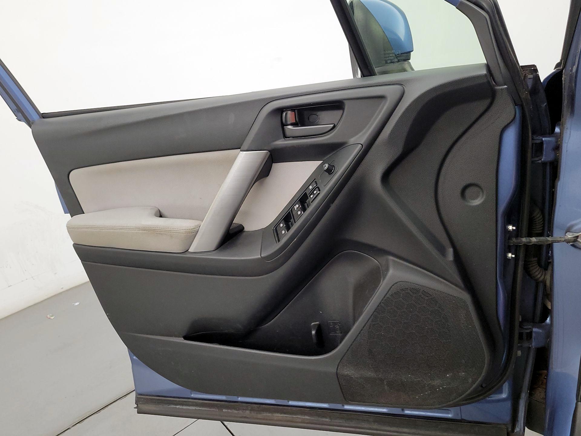 Thumbnail: 2015 Subaru Forester - 12