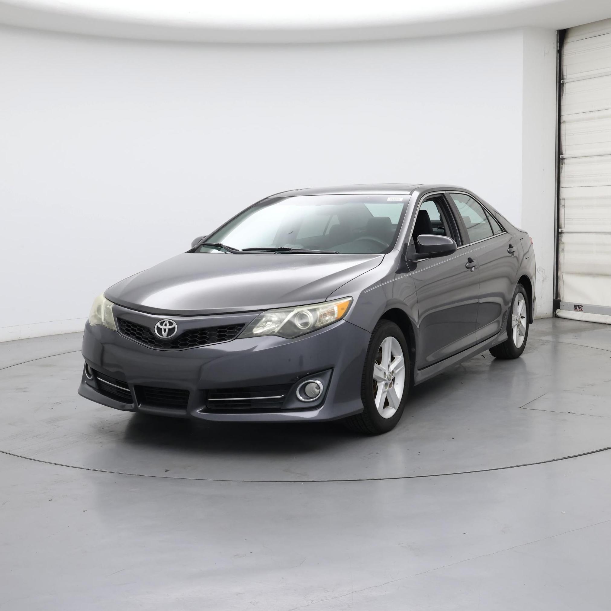 Thumbnail: 2014 Toyota Camry - 4