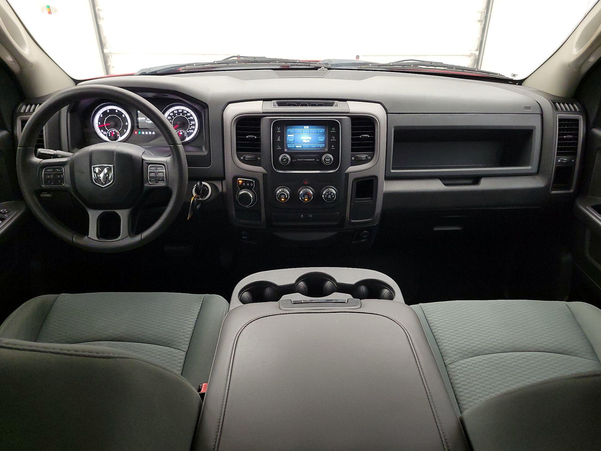 Thumbnail: 2019 RAM 1500 Classic - 9
