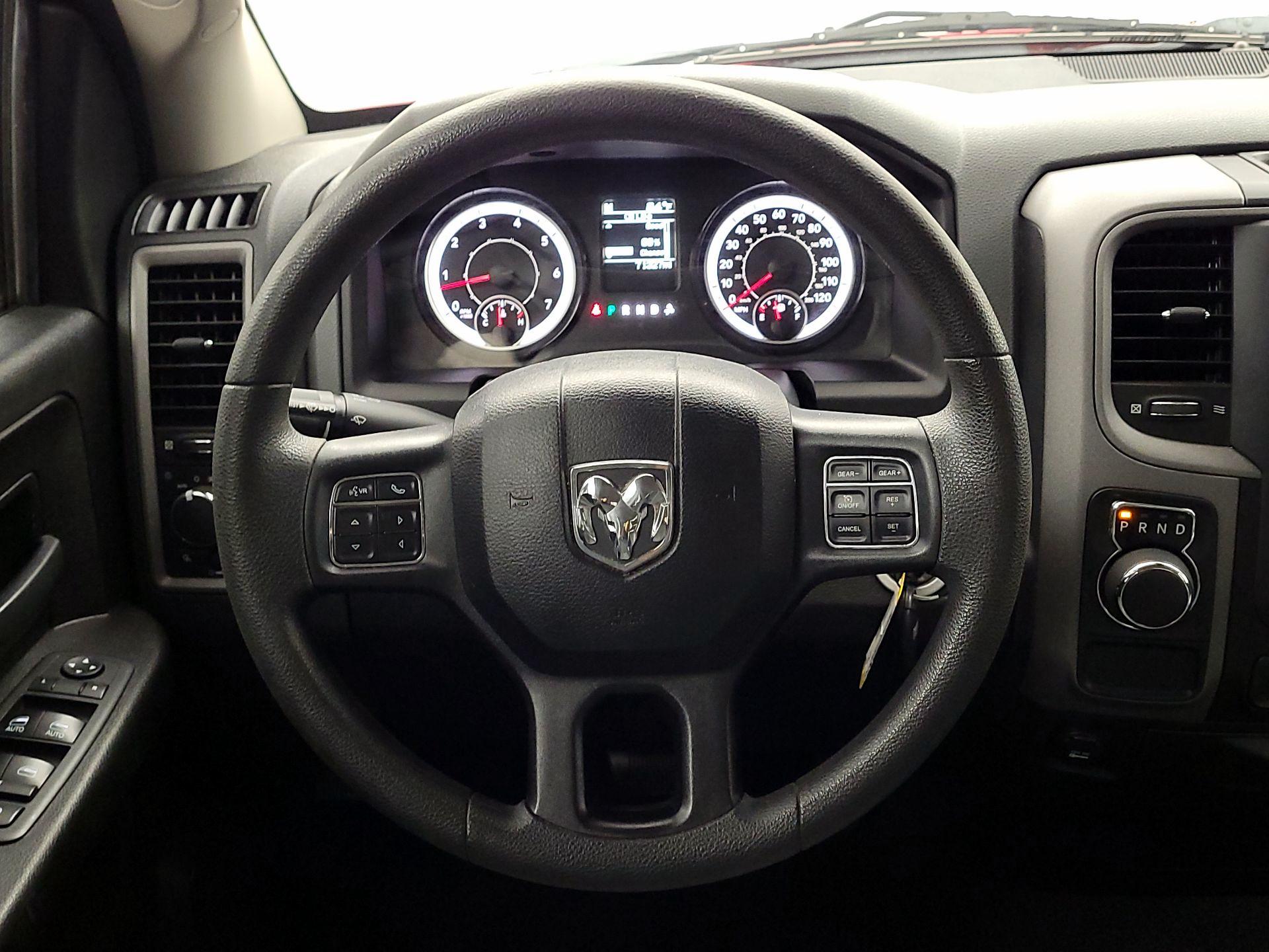 Thumbnail: 2019 RAM 1500 Classic - 10