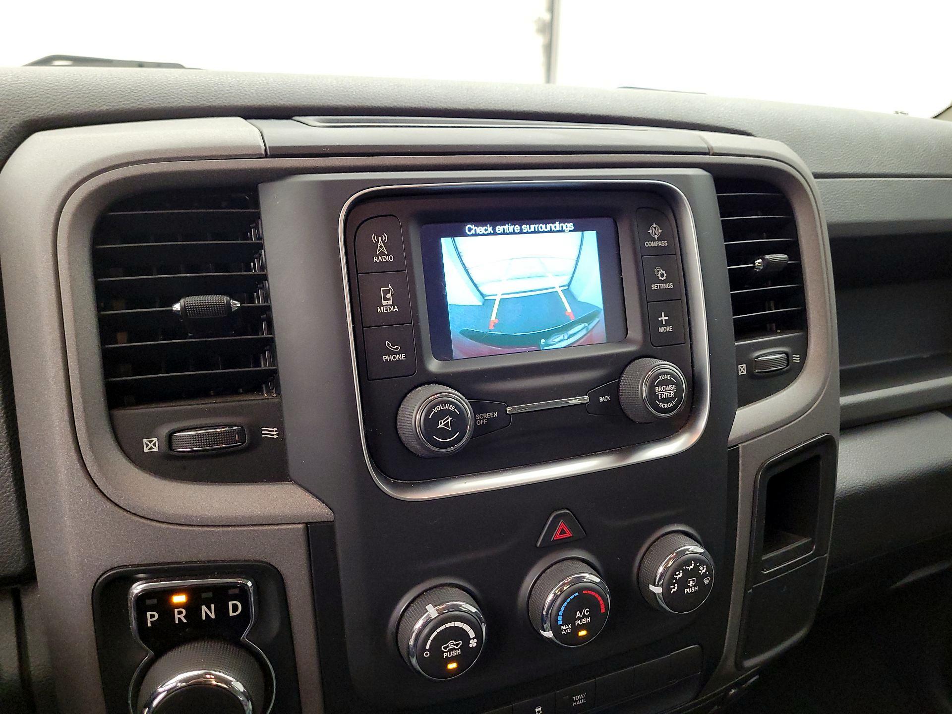 Thumbnail: 2019 RAM 1500 Classic - 14