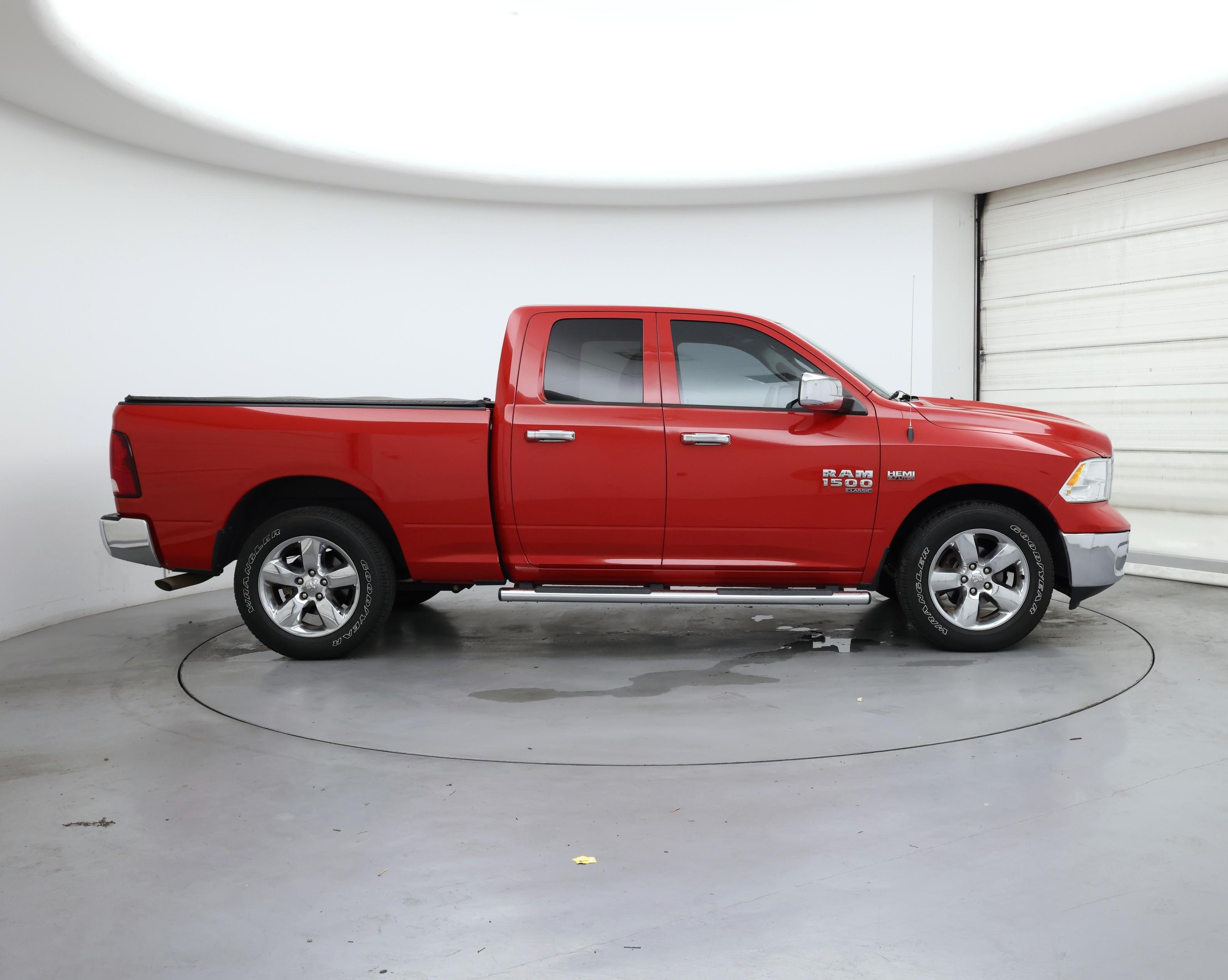 Thumbnail: 2019 RAM 1500 Classic - 7