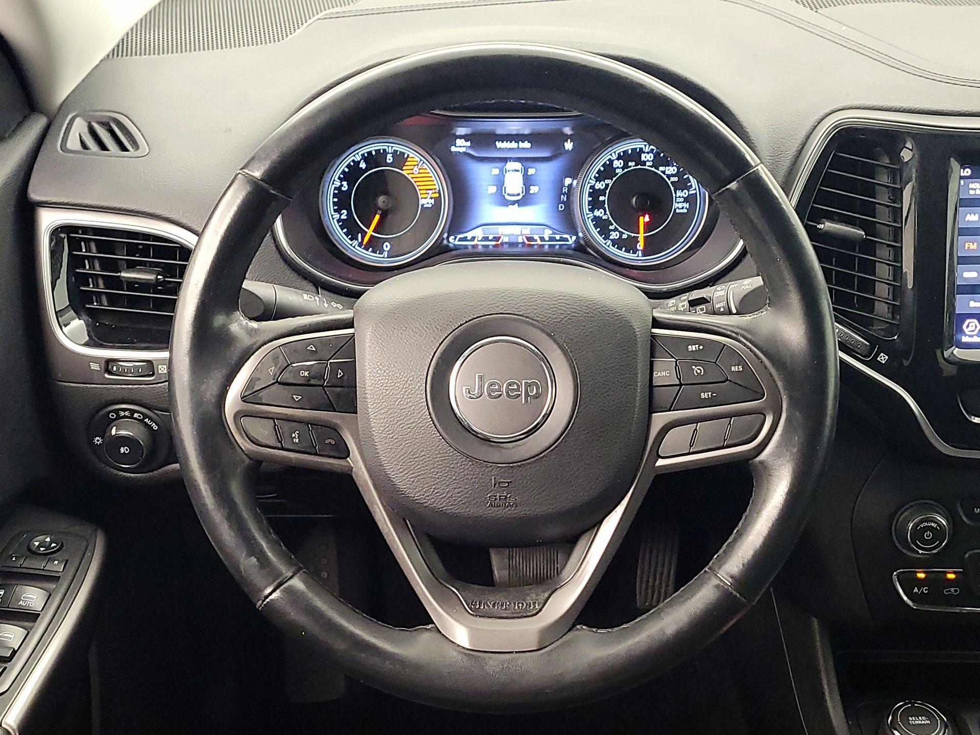 Thumbnail: 2019 Jeep Cherokee - 10