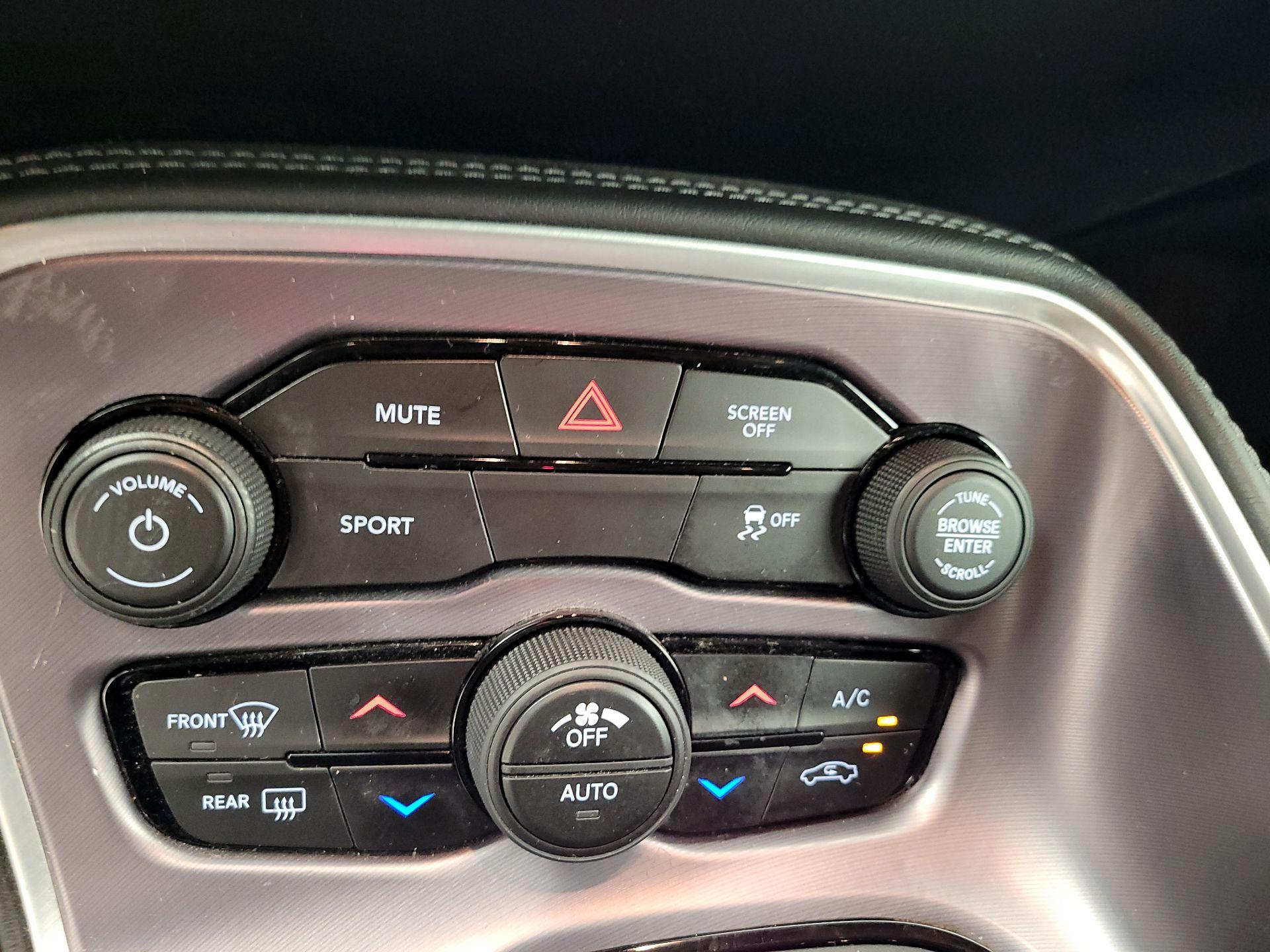 Thumbnail: 2019 Dodge Challenger - 14