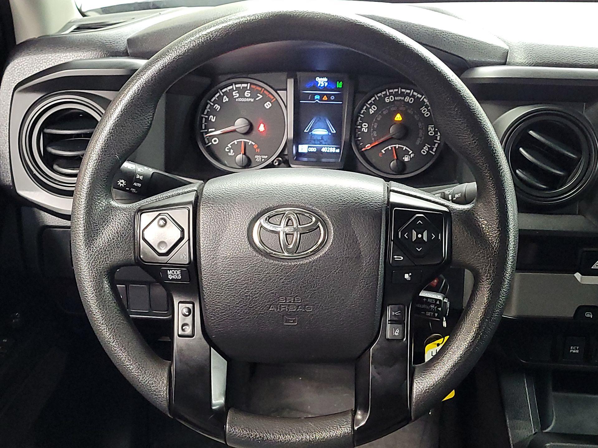 Thumbnail: 2022 Toyota Tacoma - 10