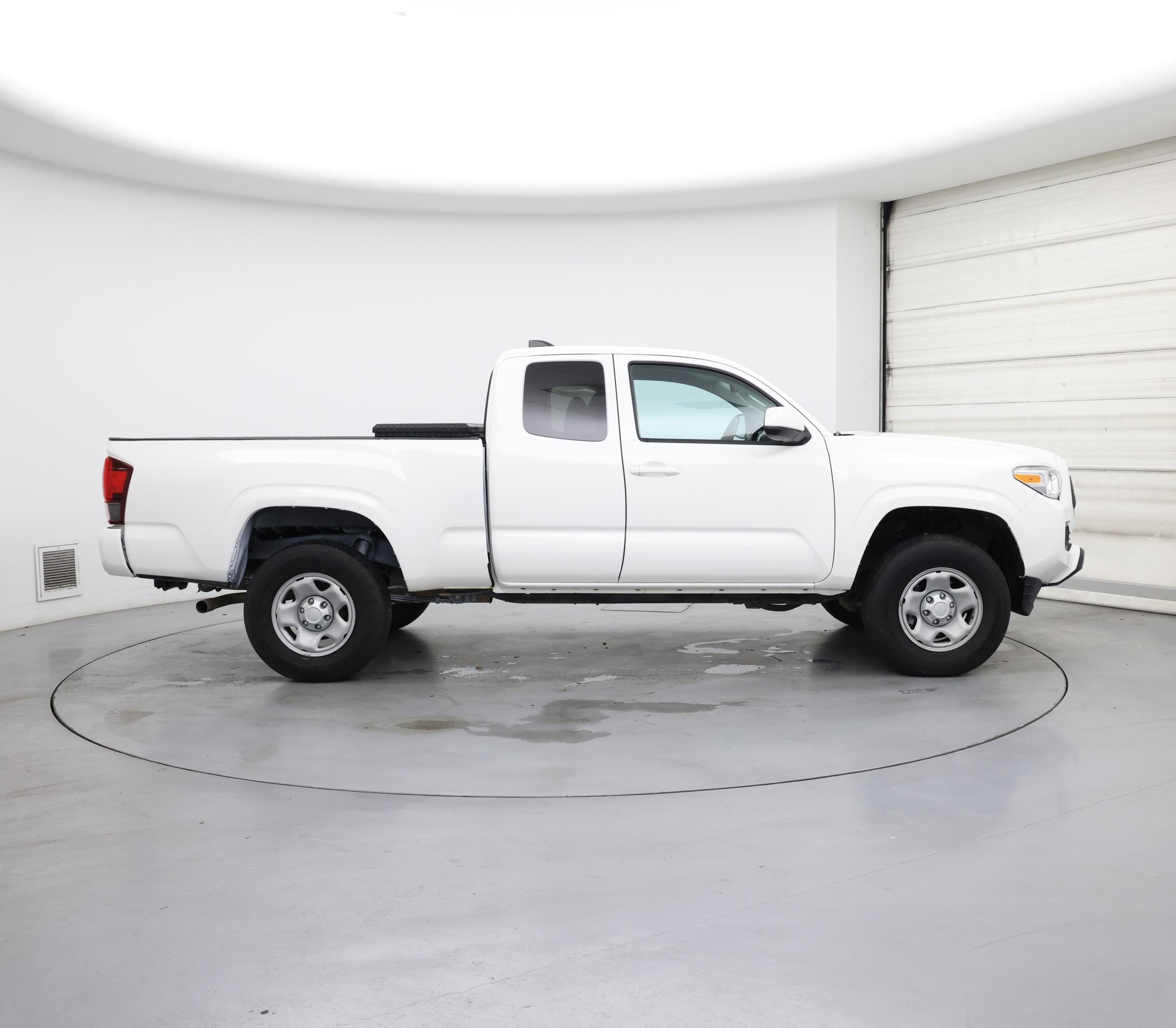 Thumbnail: 2022 Toyota Tacoma - 7