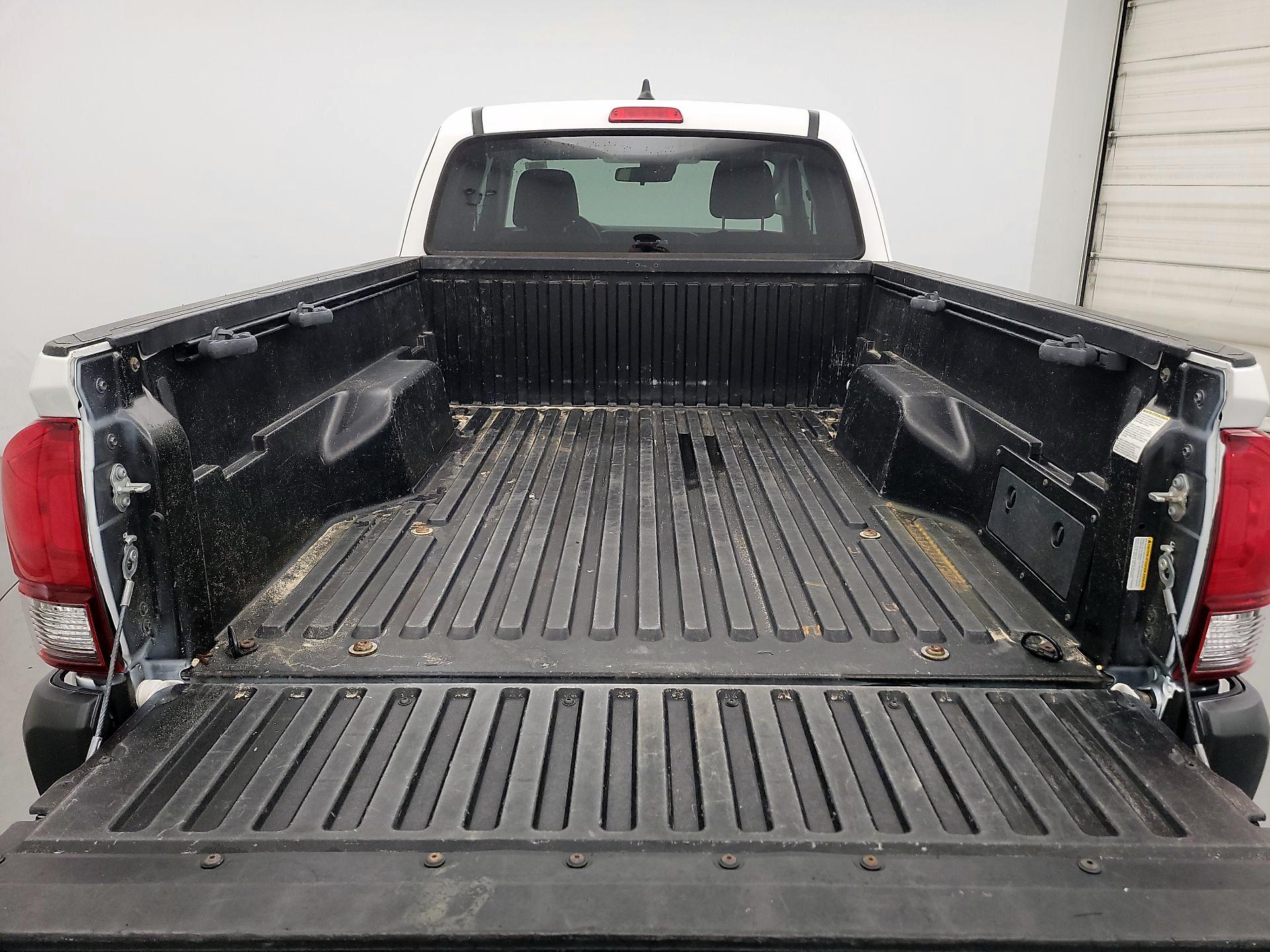 Thumbnail: 2022 Toyota Tacoma - 20