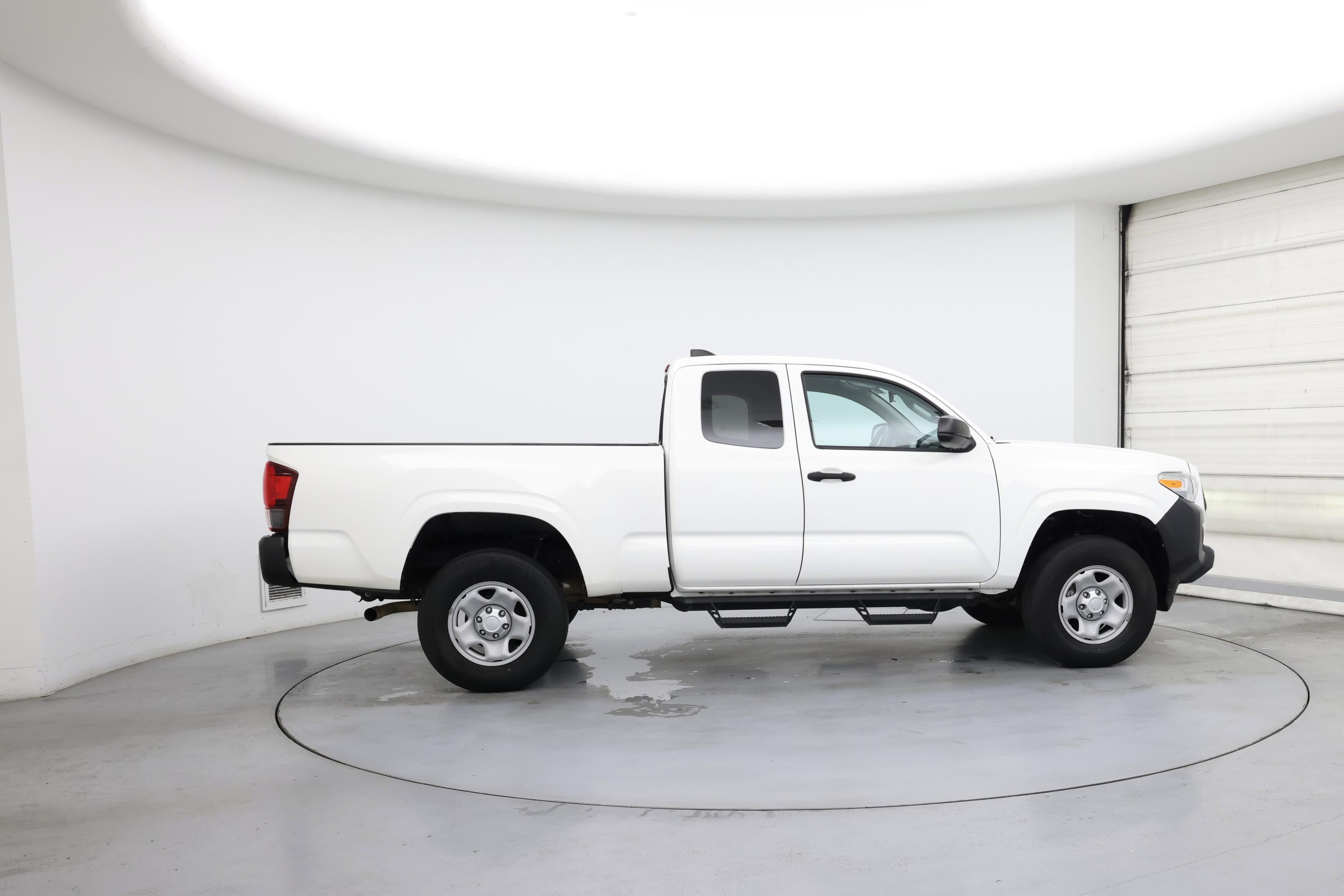 Thumbnail: 2022 Toyota Tacoma - 7