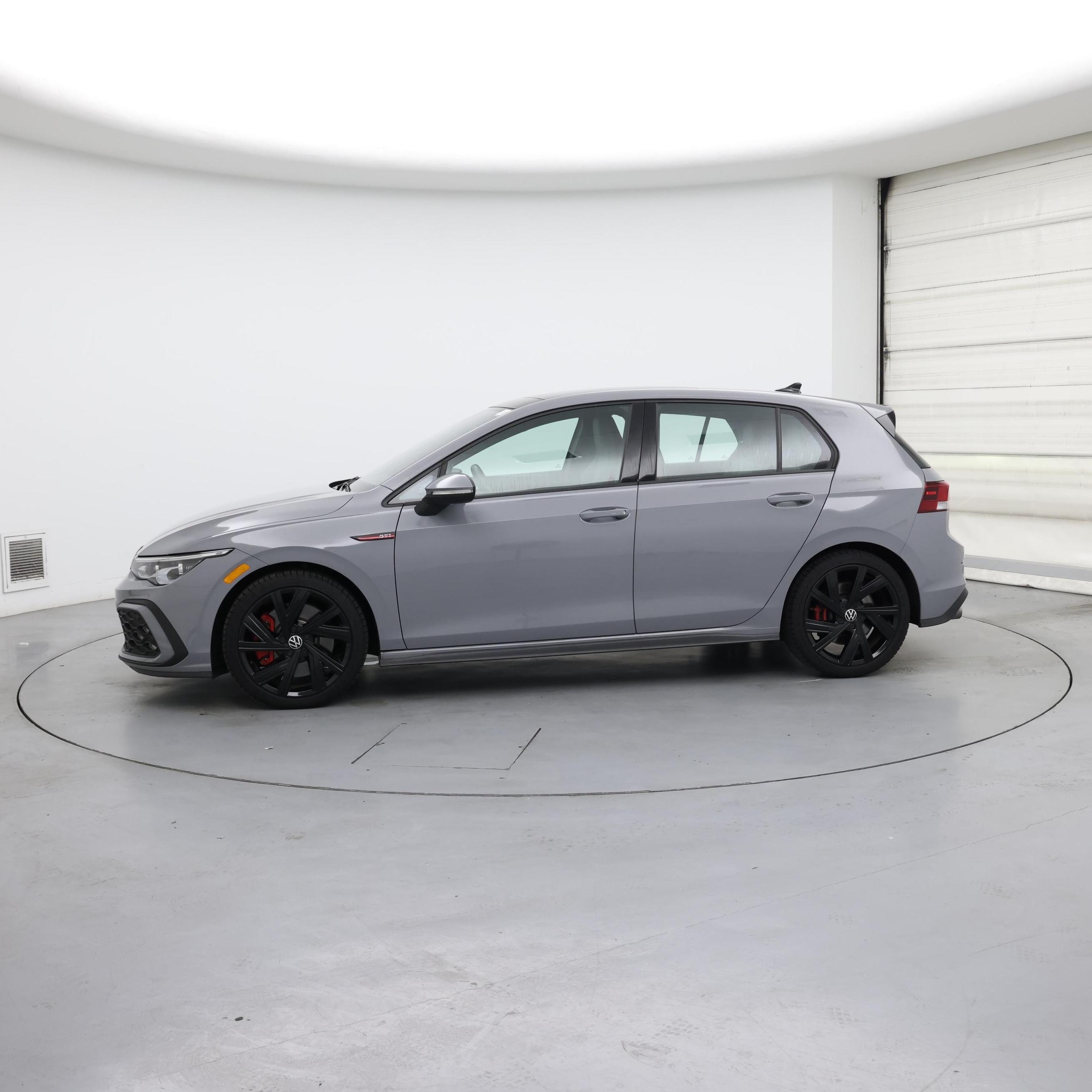 Thumbnail: 2023 Volkswagen Golf - 3
