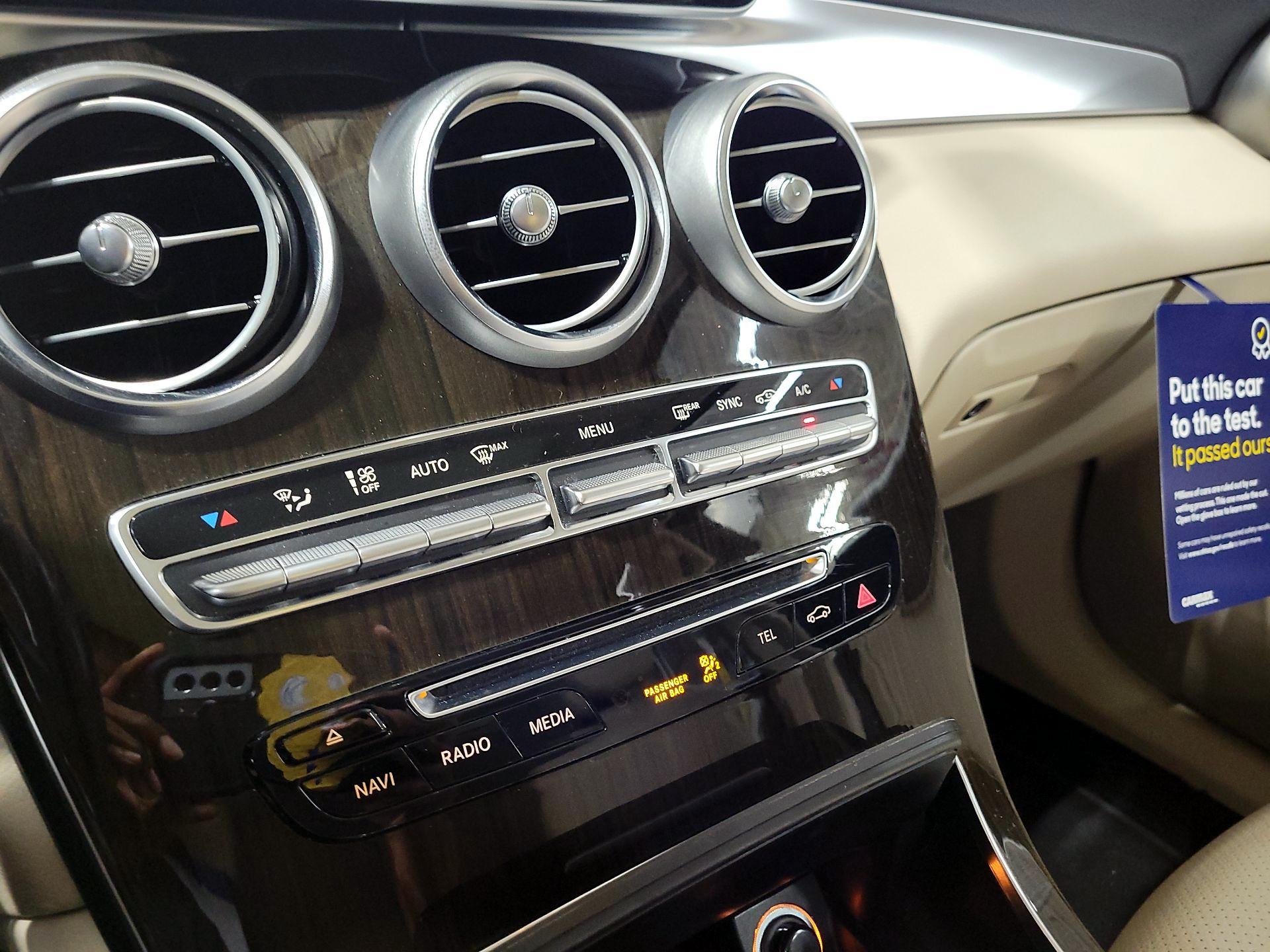Thumbnail: 2019 Mercedes-Benz GLC - 16