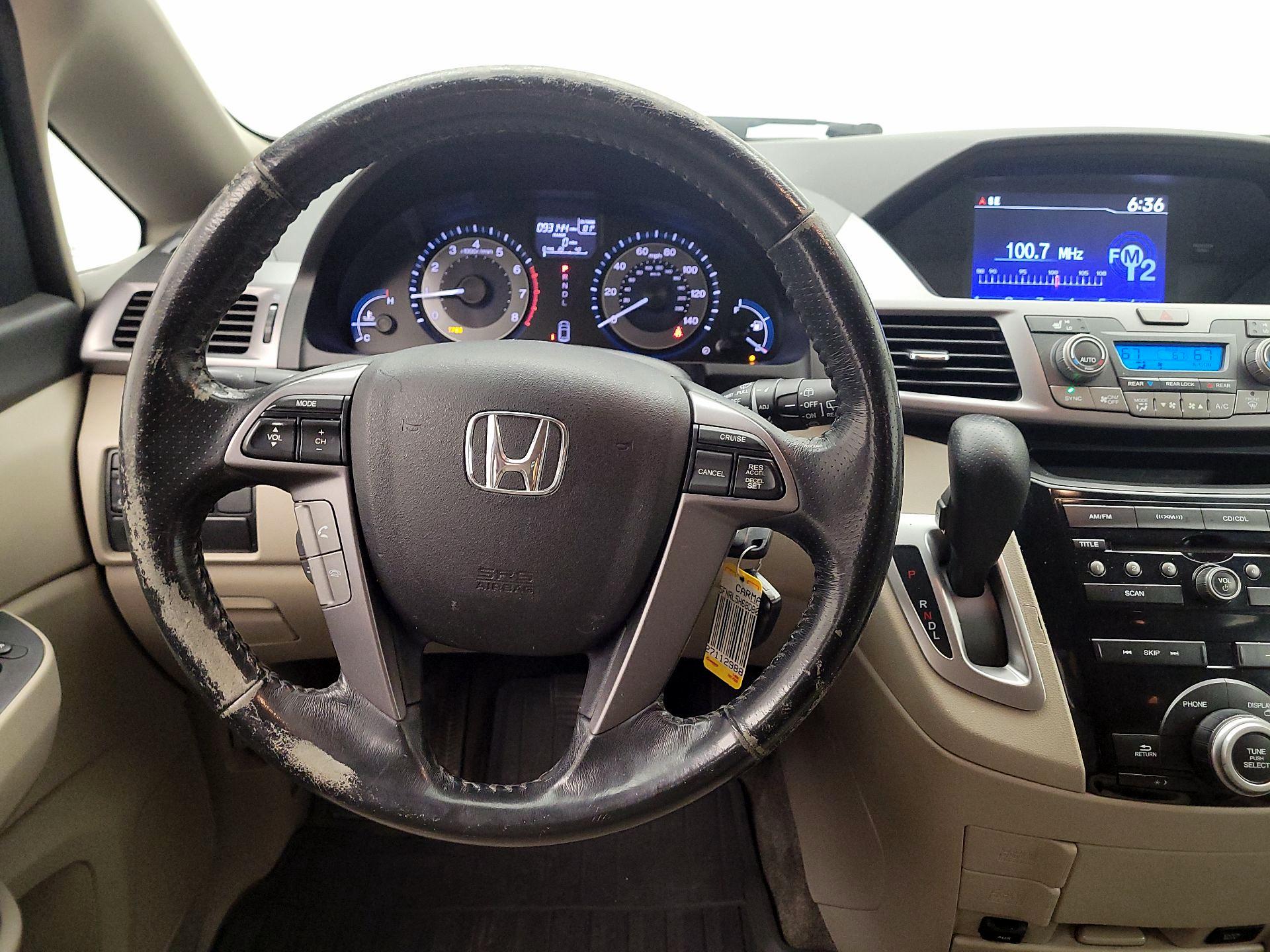 Thumbnail: 2013 Honda Odyssey - 10
