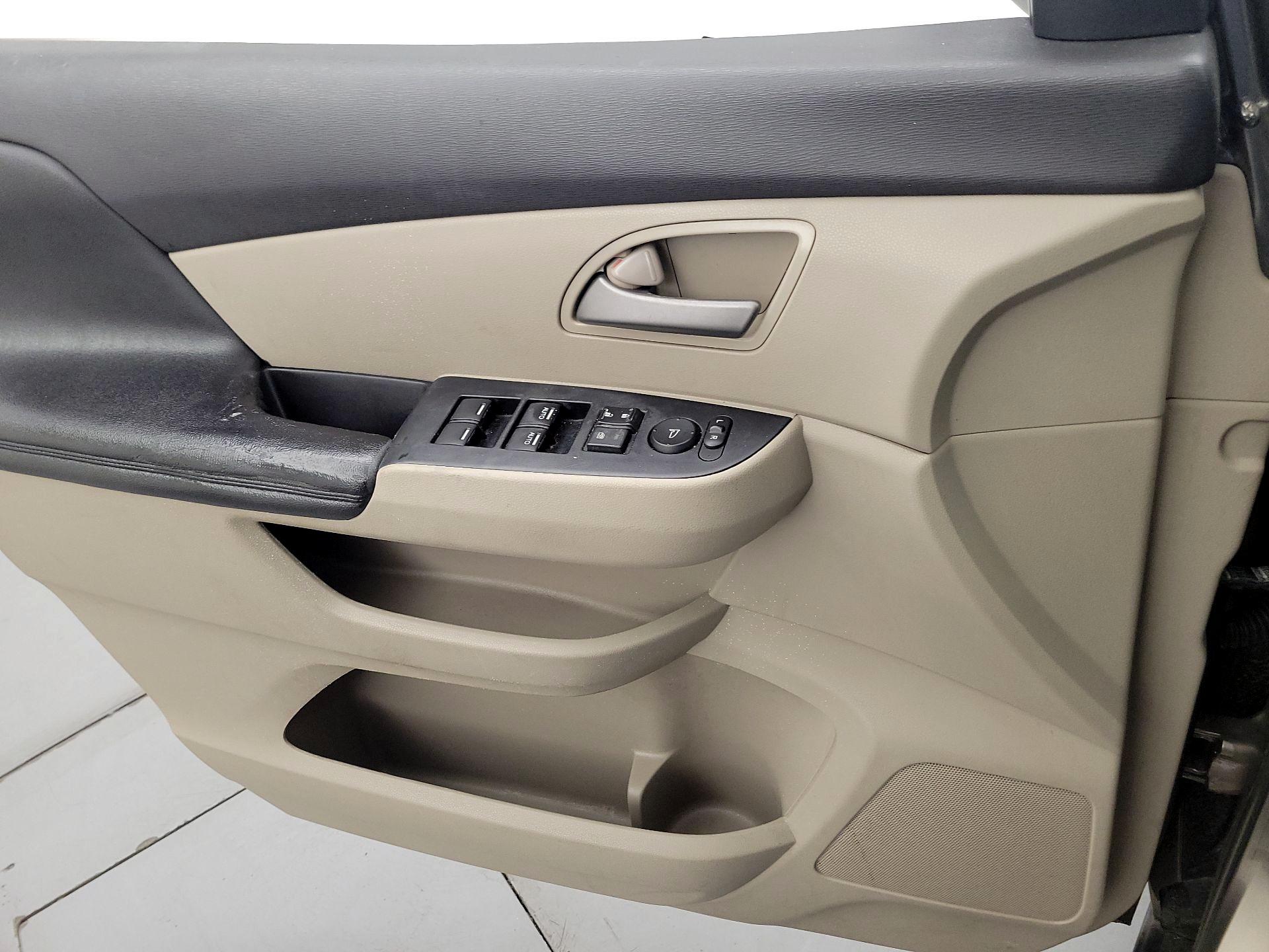Thumbnail: 2013 Honda Odyssey - 12